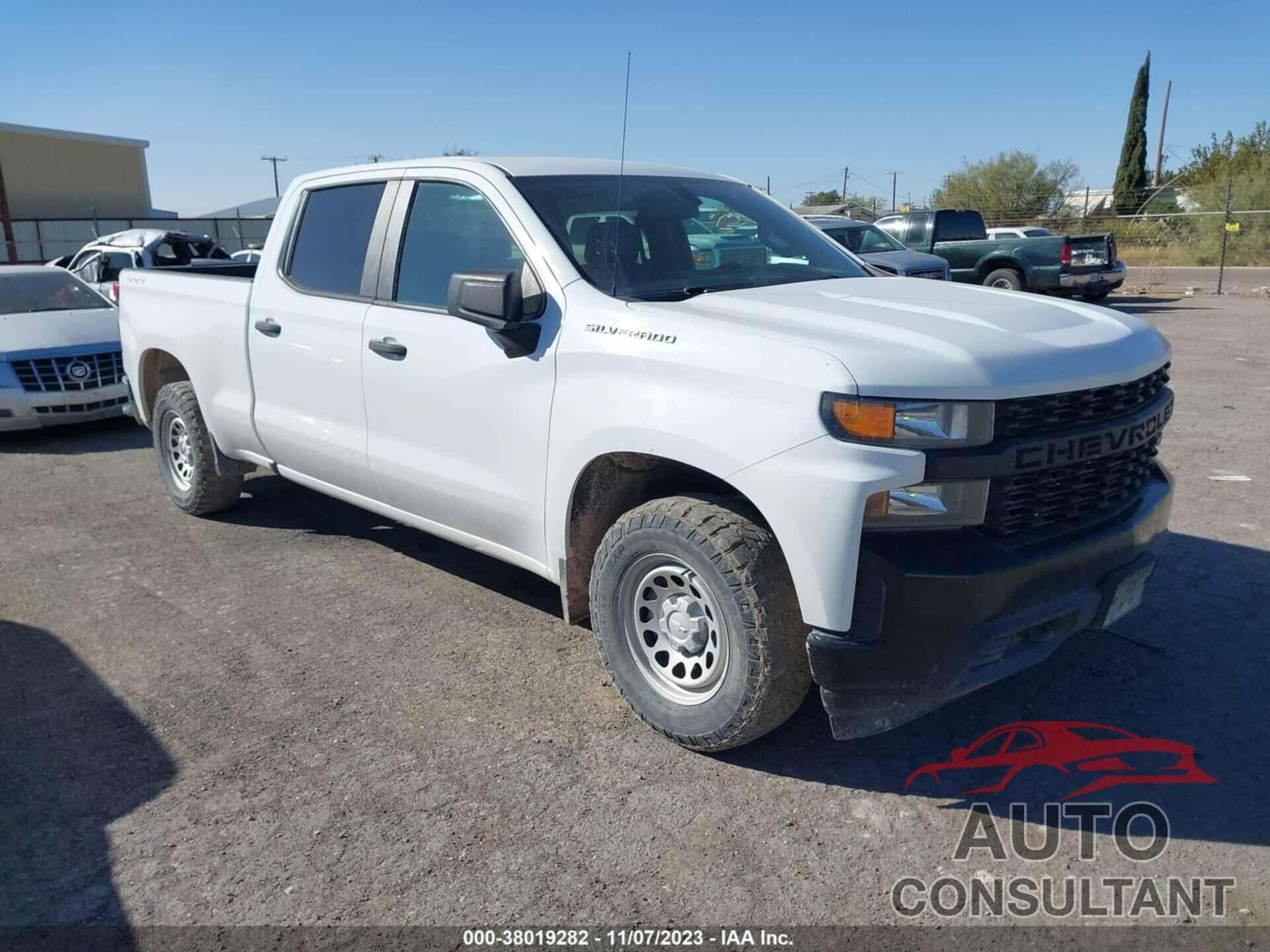 CHEVROLET SILVERADO 1500 2019 - 1GCUYAEF5KZ261118