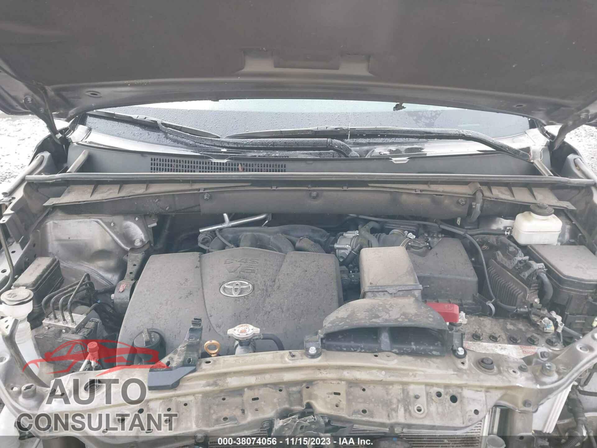 TOYOTA HIGHLANDER 2018 - 5TDBZRFH0JS882852