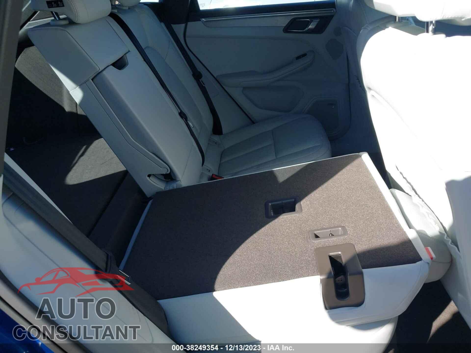 PORSCHE MACAN 2017 - WP1AB2A53HLB15253