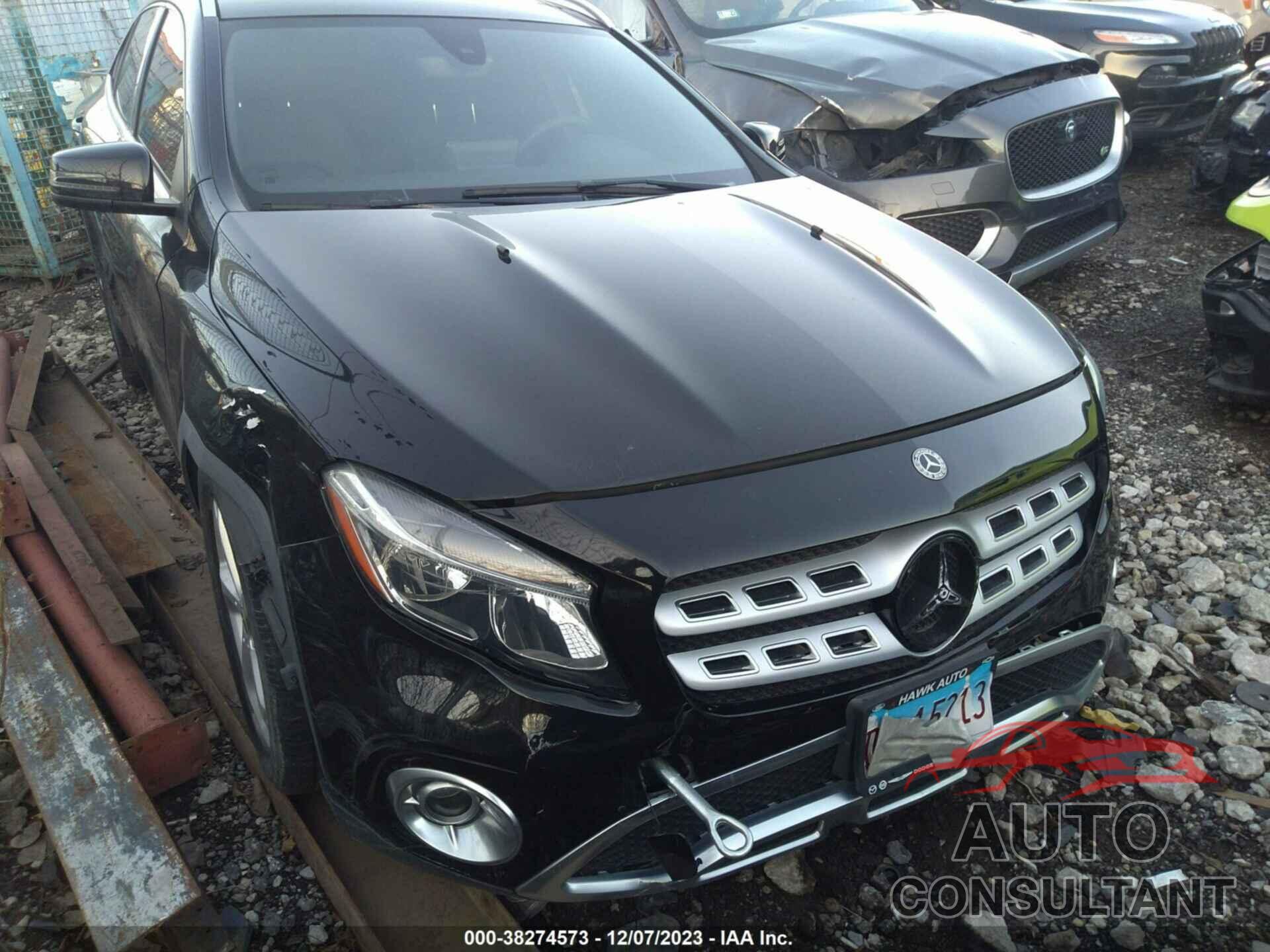 MERCEDES-BENZ GLA 250 2018 - WDCTG4GB4JJ381350