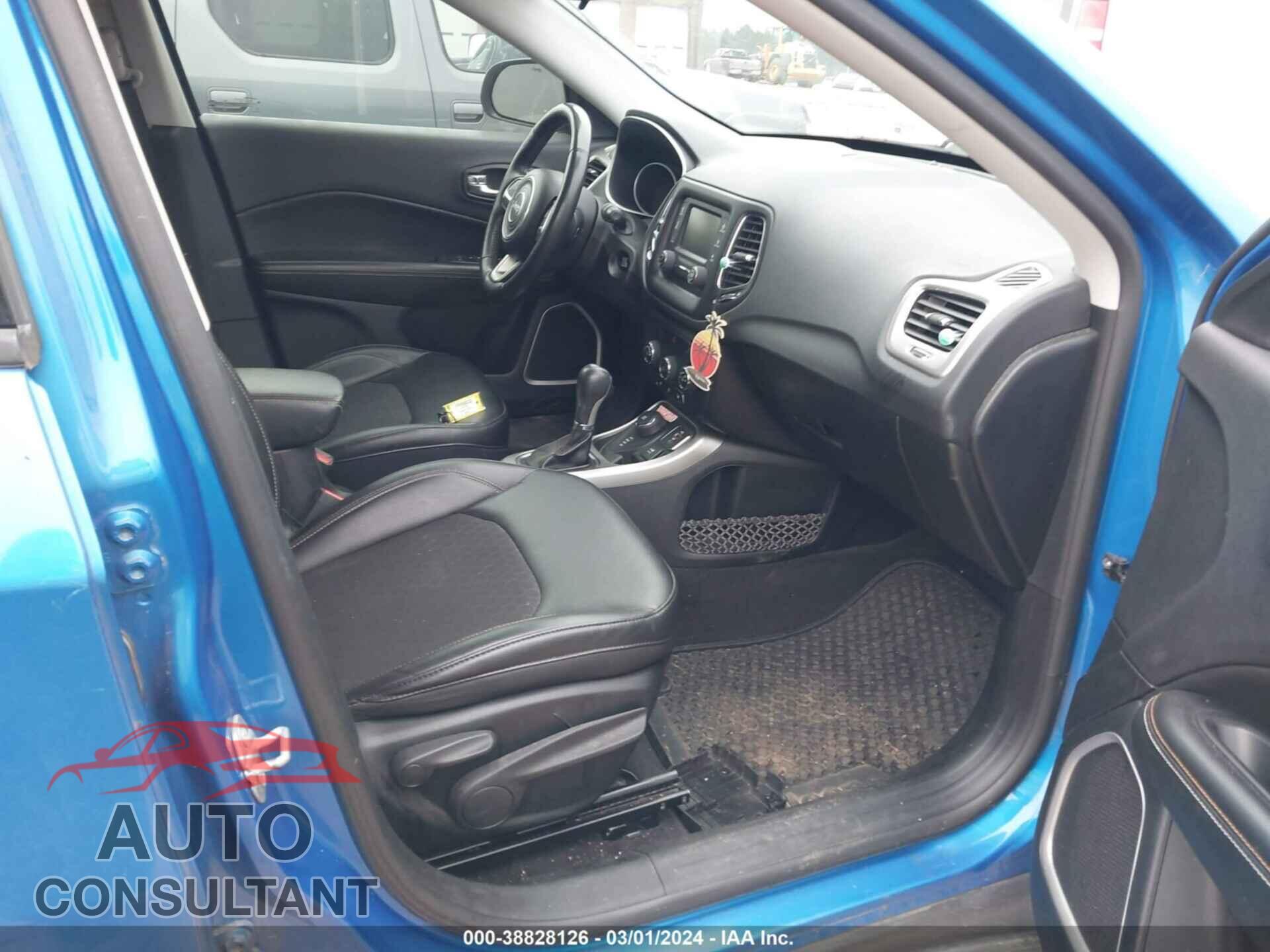 JEEP COMPASS 2018 - 3C4NJDBB5JT259032
