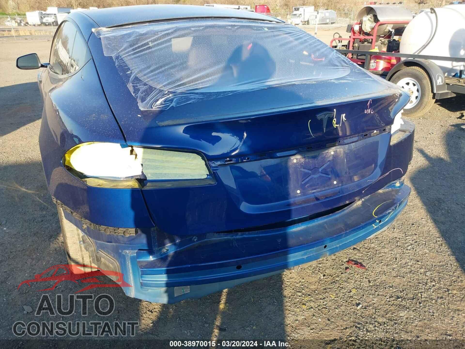 TESLA MODEL S 2017 - 5YJSA1E26HF212095