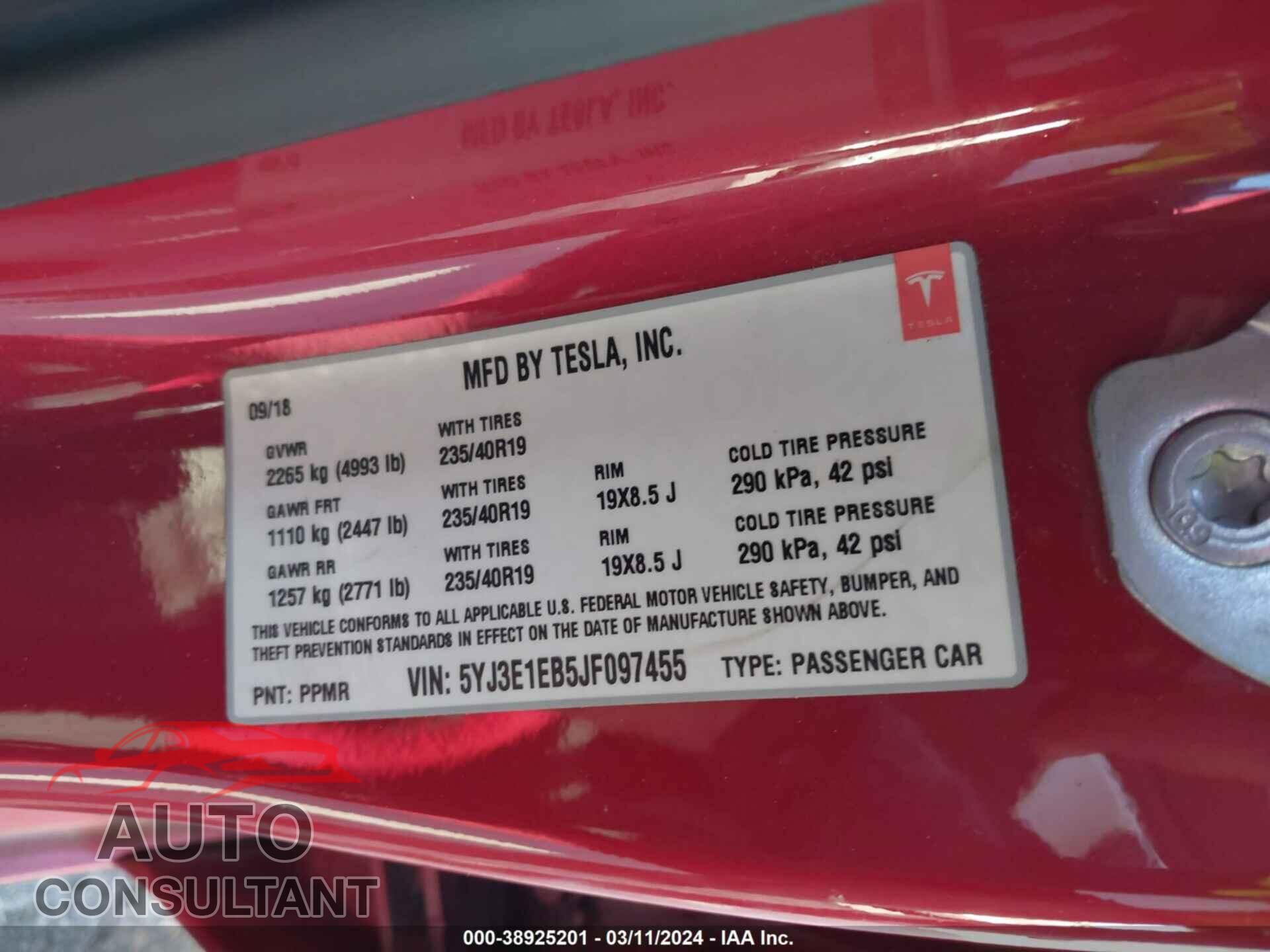 TESLA MODEL 3 2018 - 5YJ3E1EB5JF097455