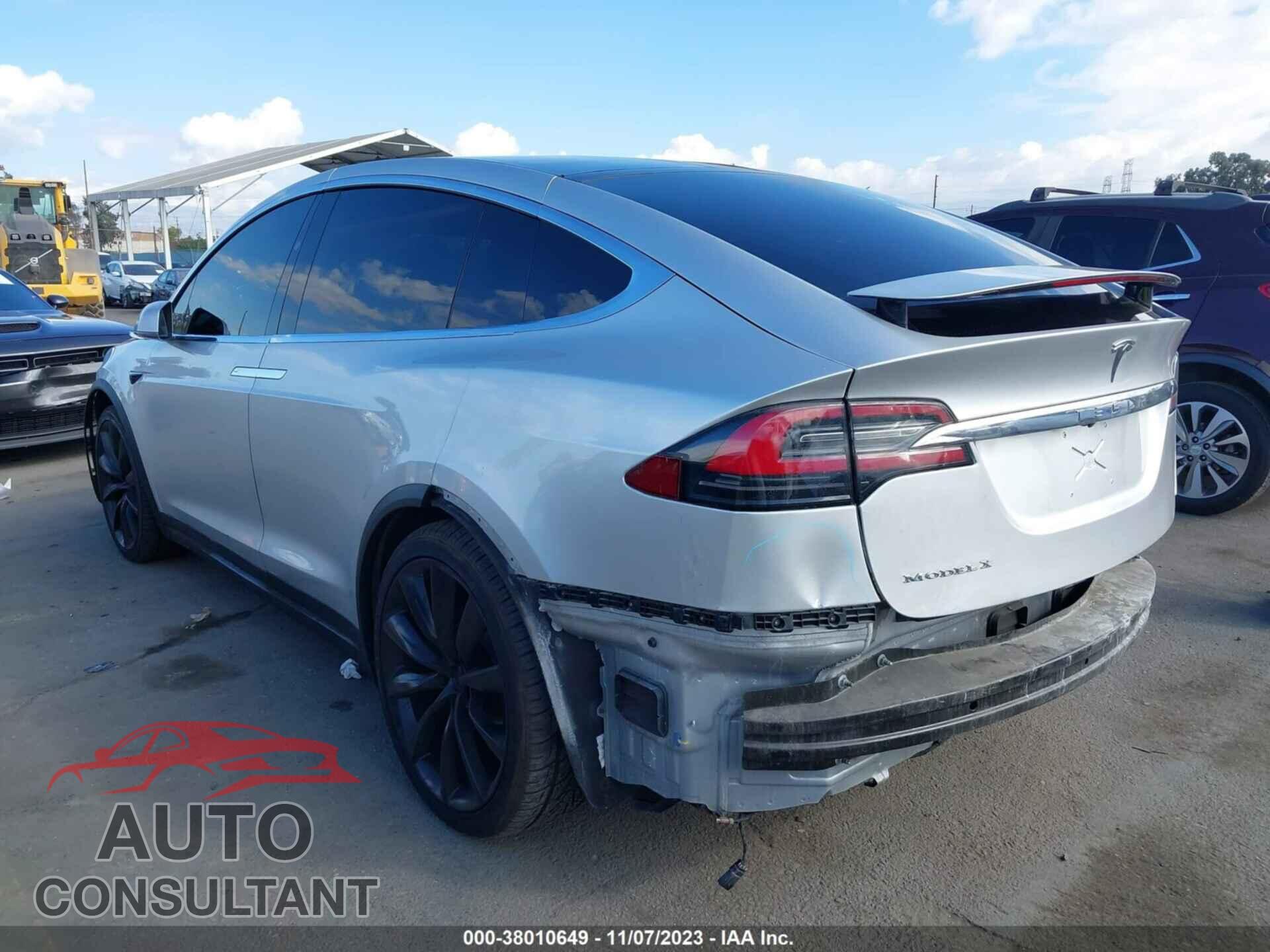 TESLA MODEL X 2017 - 5YJXCAE28HF051443