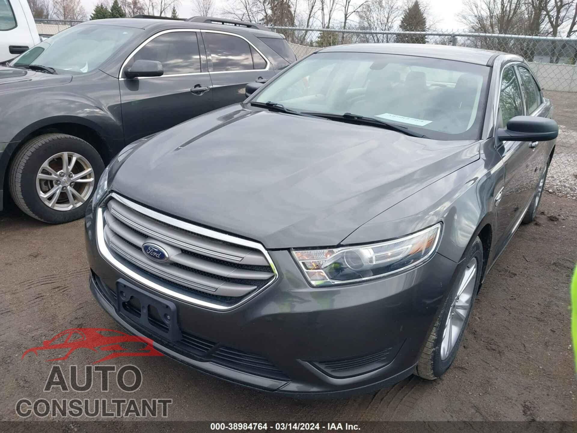FORD TAURUS 2017 - 1FAHP2D82HG140456