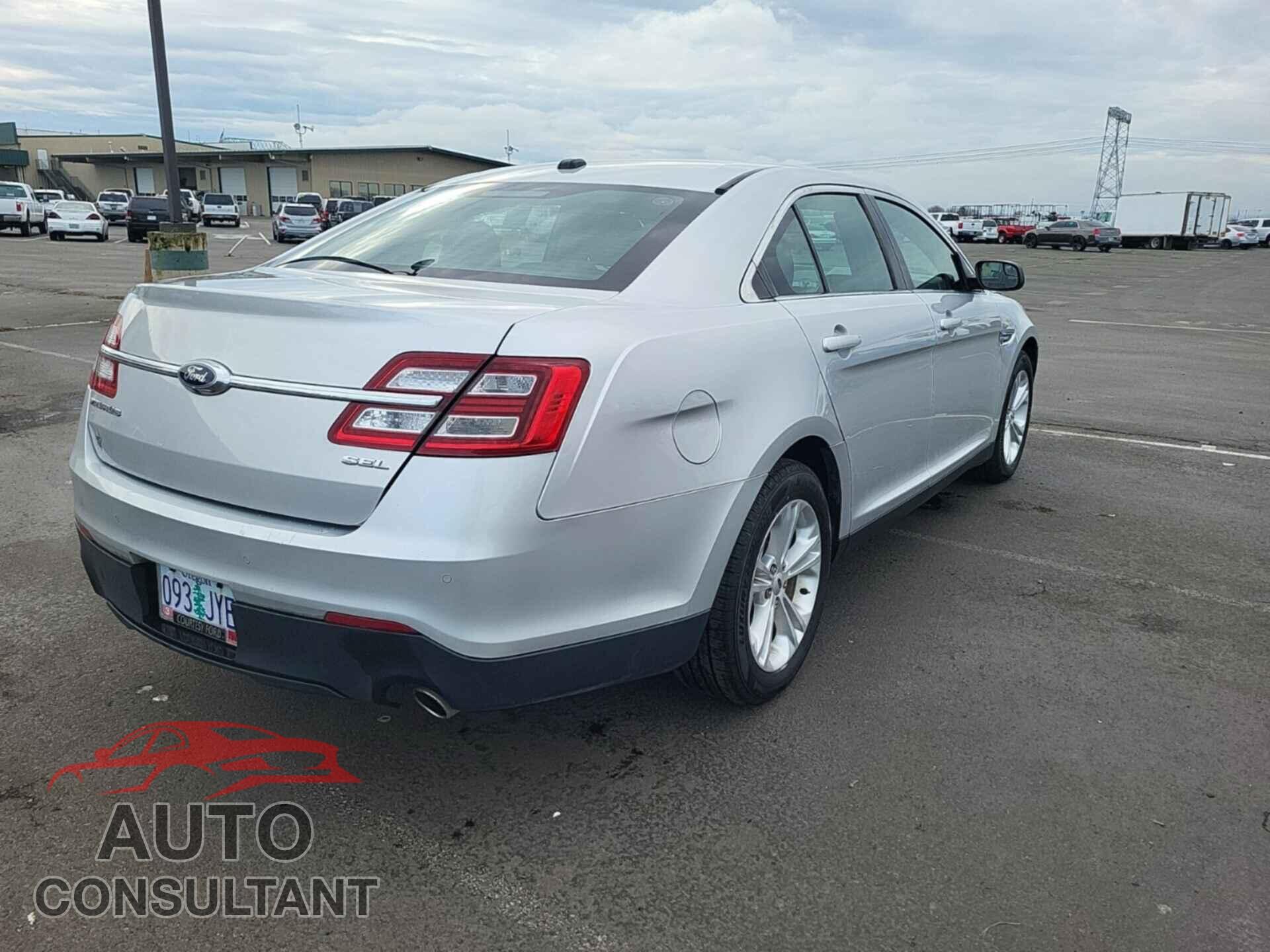 FORD TAURUS 2017 - 1FAHP2E83HG115578