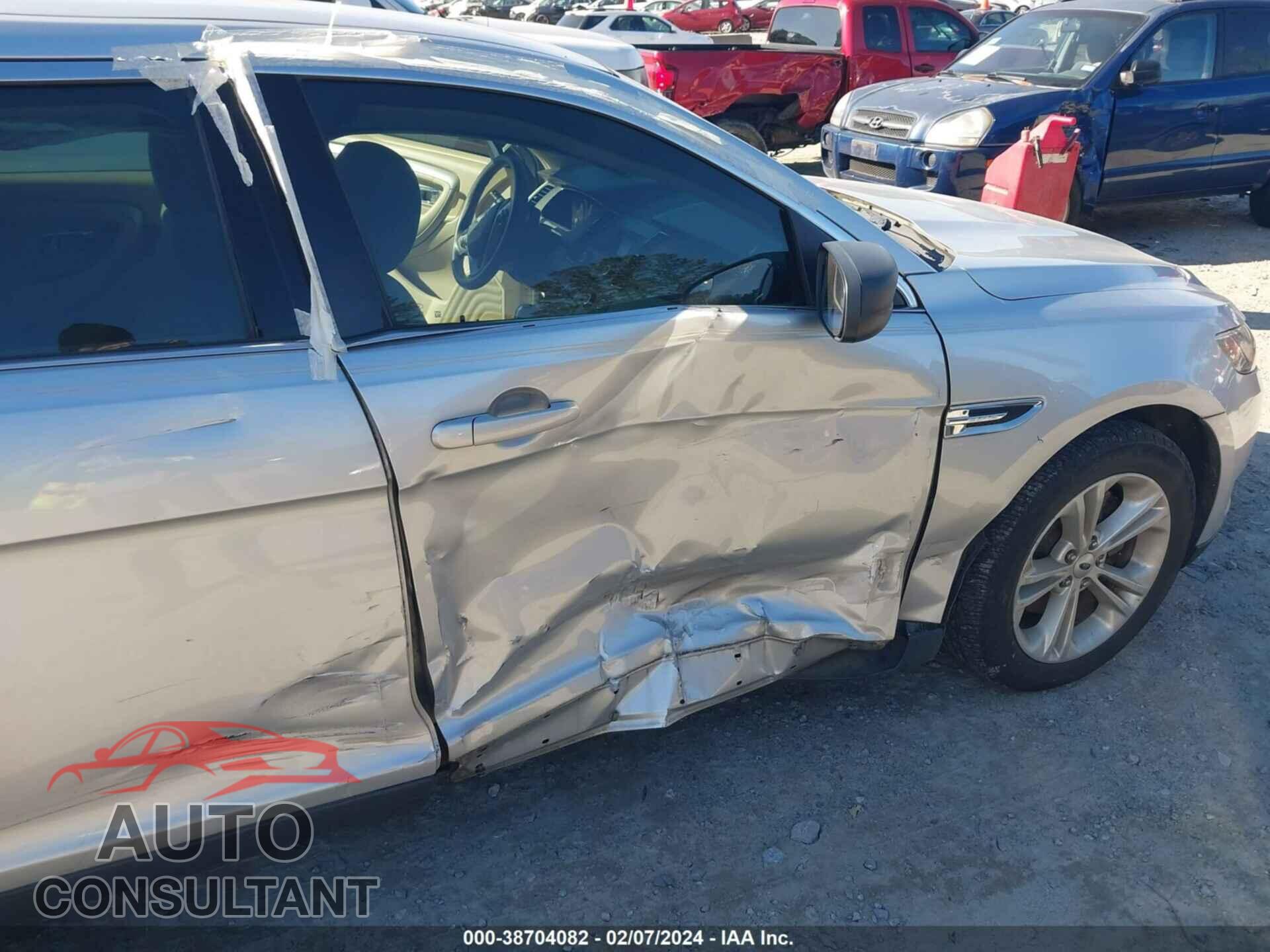 FORD TAURUS 2017 - 1FAHP2D88HG128554