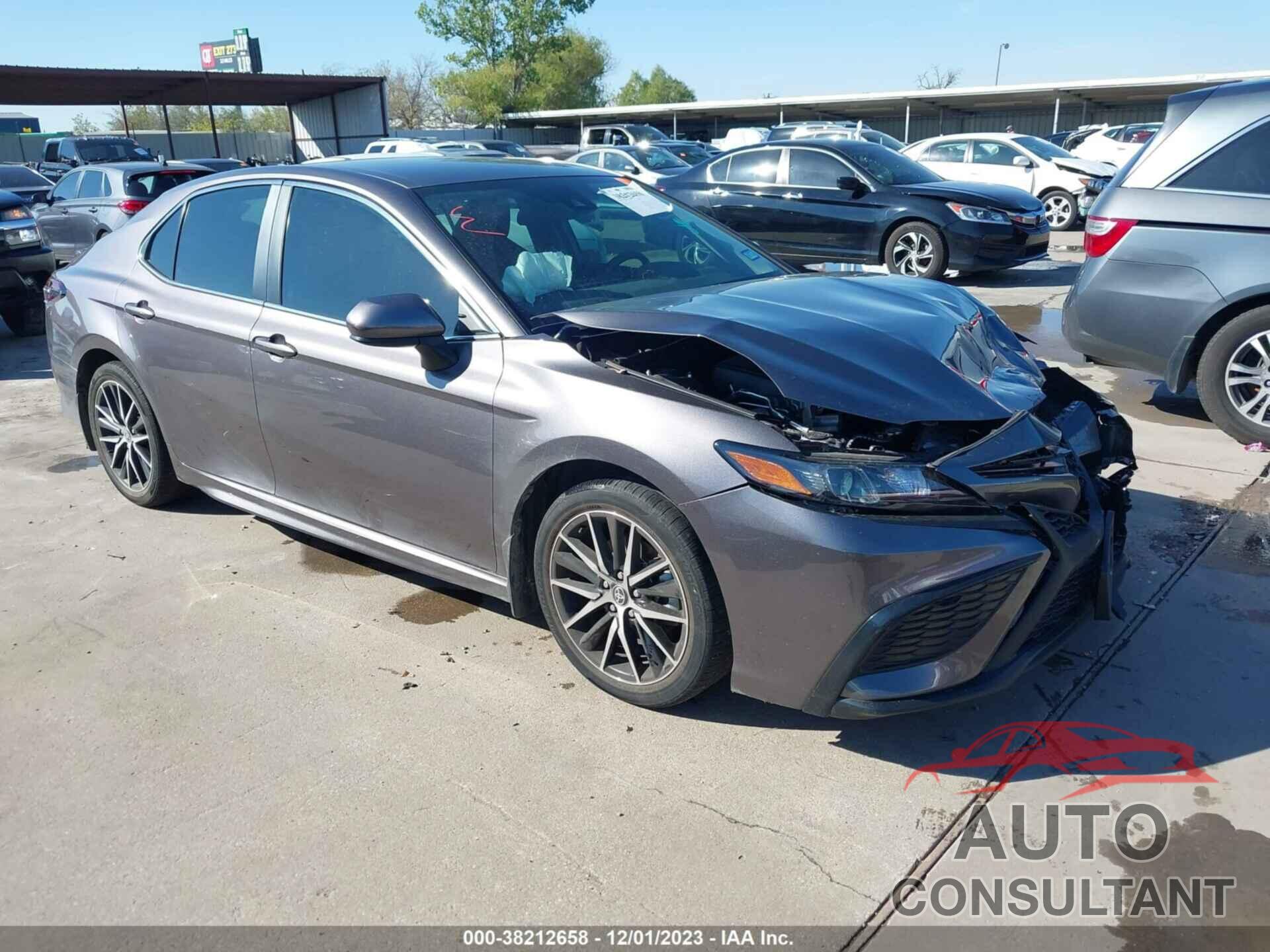 TOYOTA CAMRY 2021 - 4T1G11AK8MU597216
