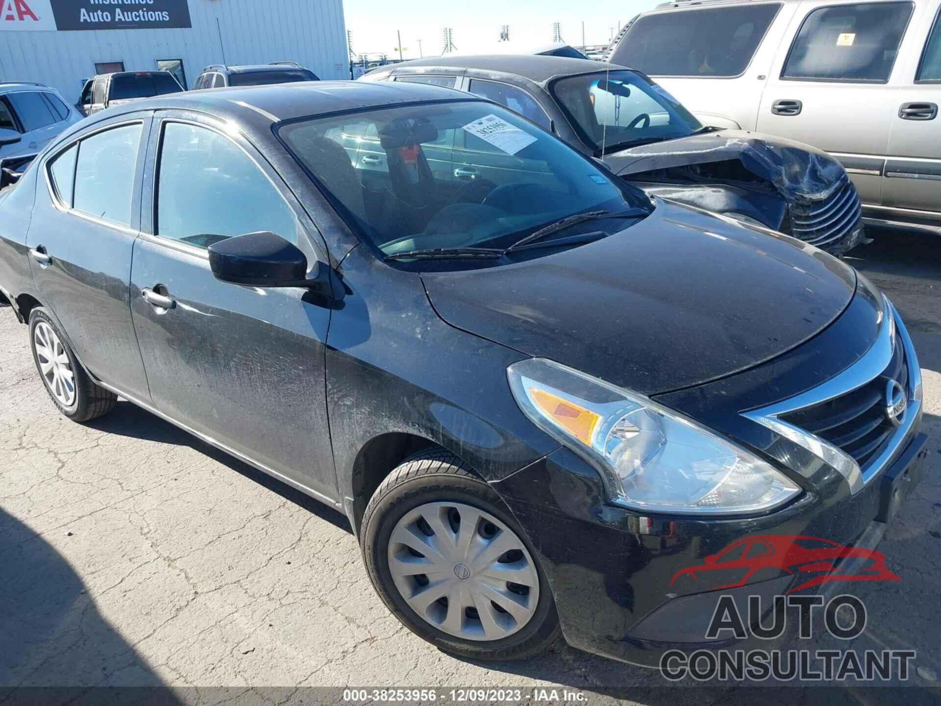 NISSAN VERSA 2017 - 3N1CN7AP8HL831010