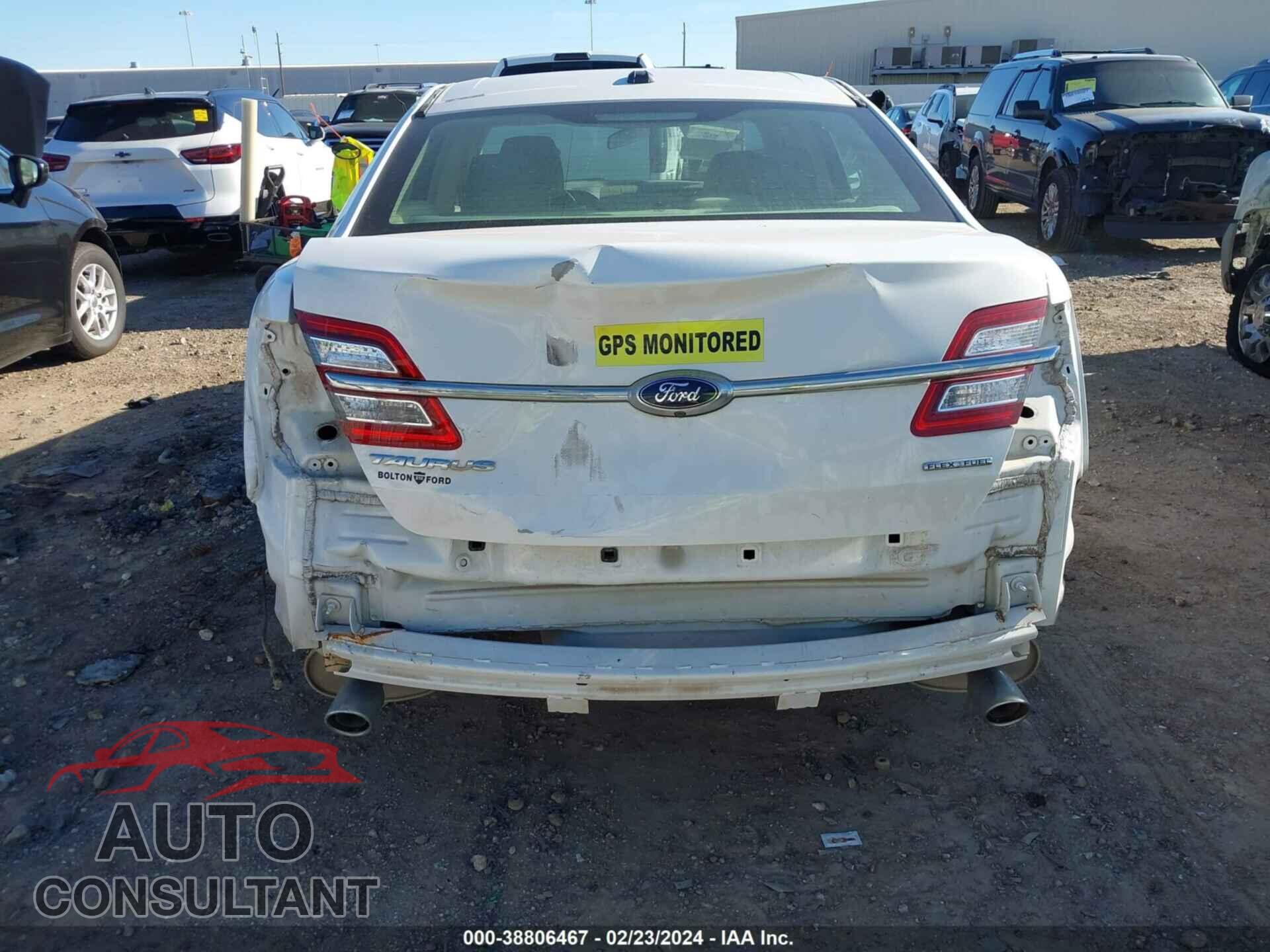 FORD TAURUS 2018 - 1FAHP2D88JG106561