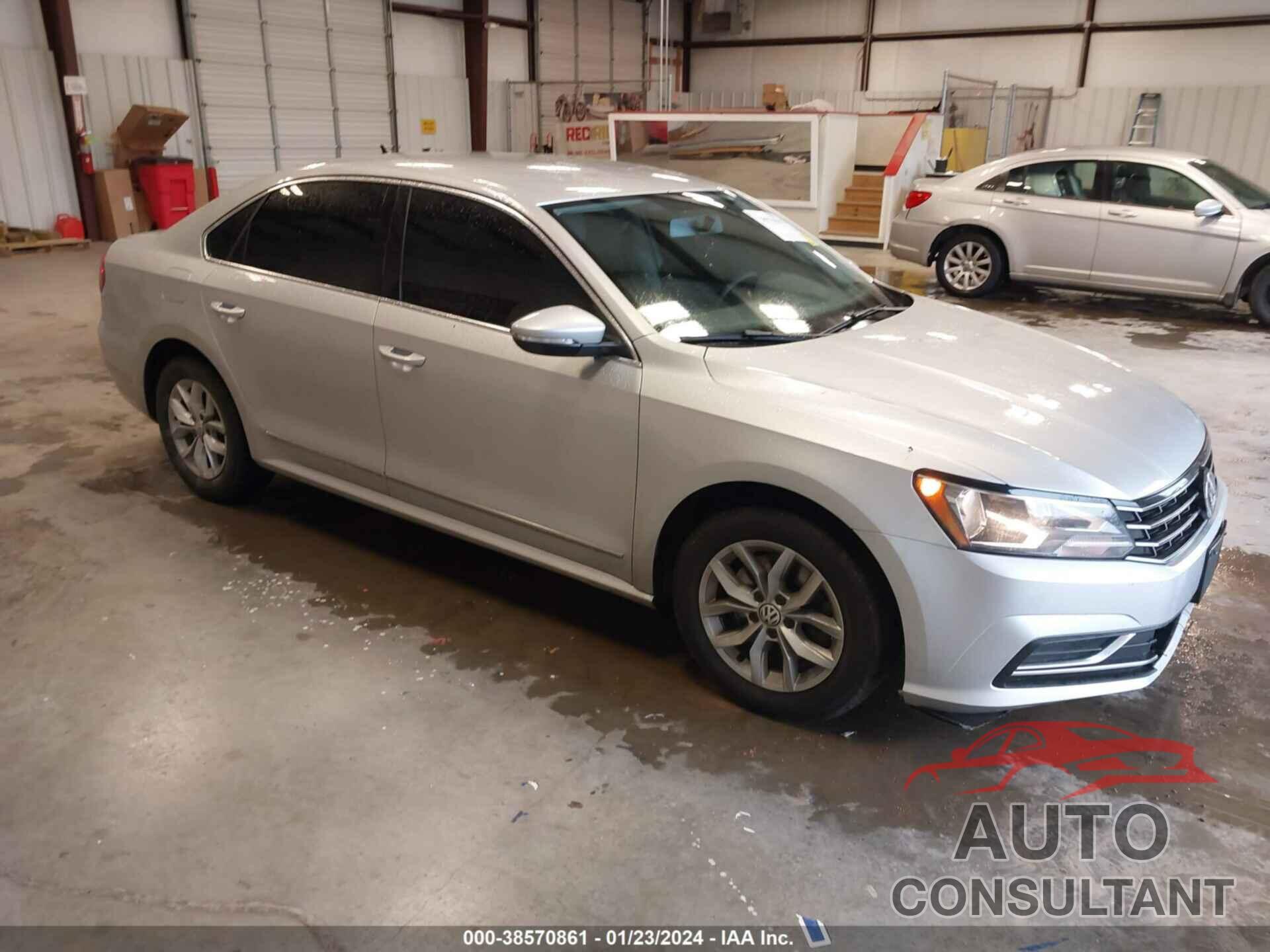 VOLKSWAGEN PASSAT 2017 - 1VWAT7A39HC018145