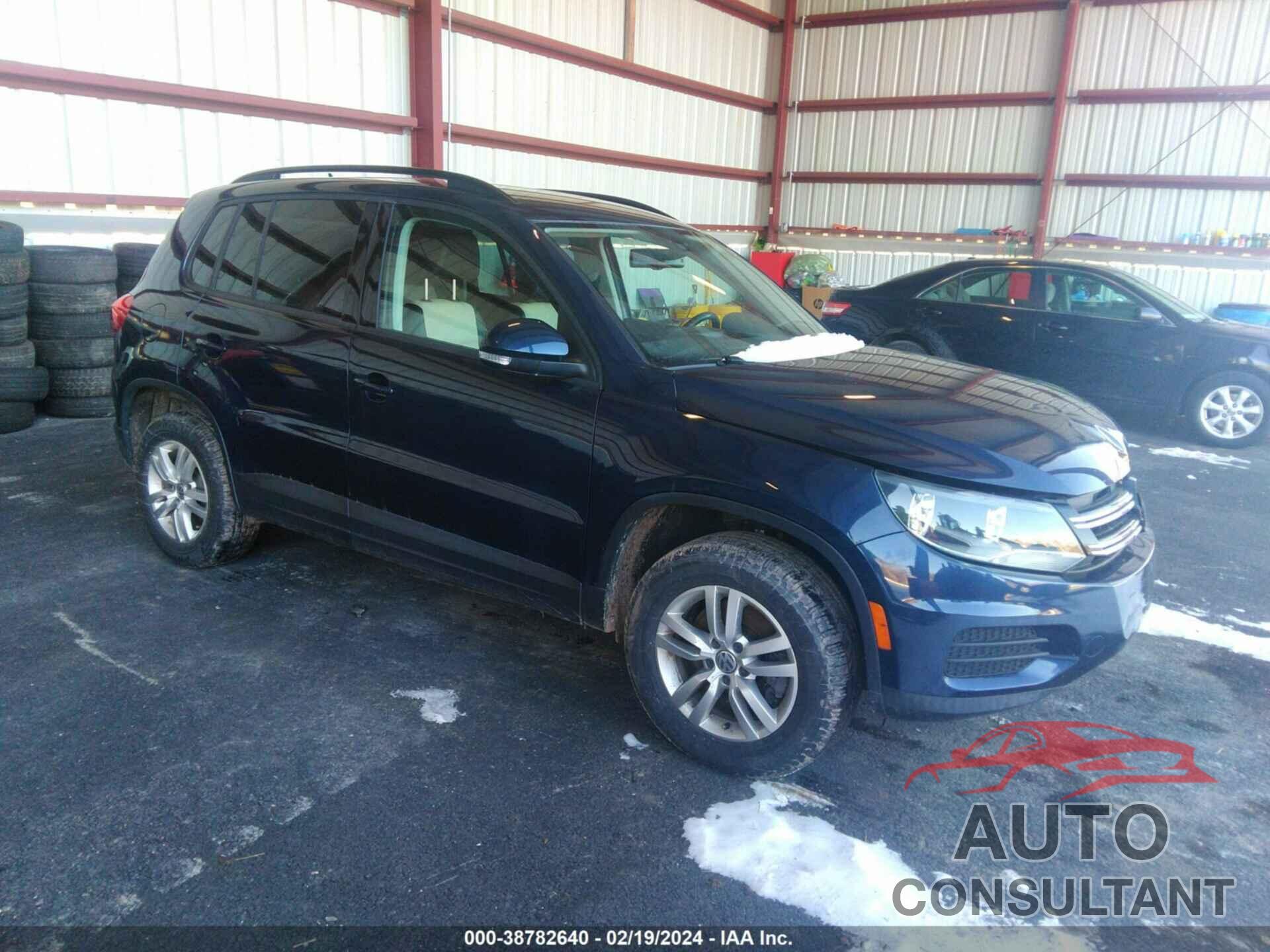 VOLKSWAGEN TIGUAN 2016 - WVGAV7AX1GW580243