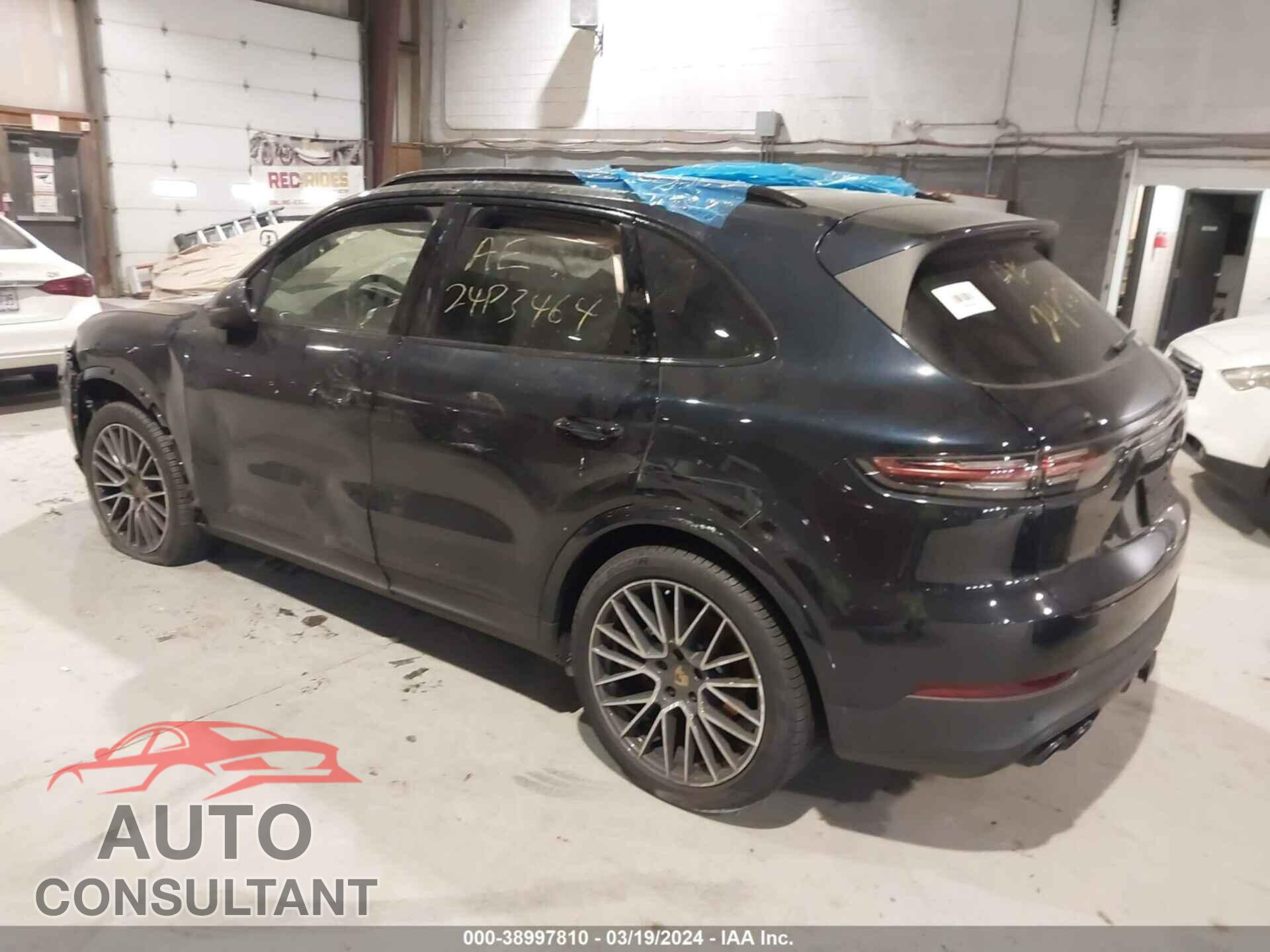 PORSCHE CAYENNE 2023 - WP1AA2AY7PDA01066