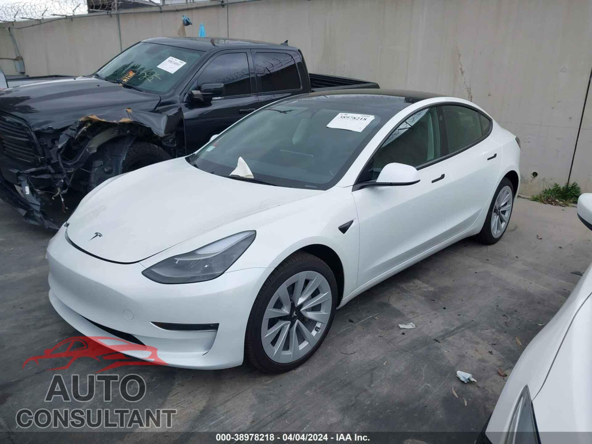 TESLA MODEL 3 2023 - 5YJ3E1EB8PF706613