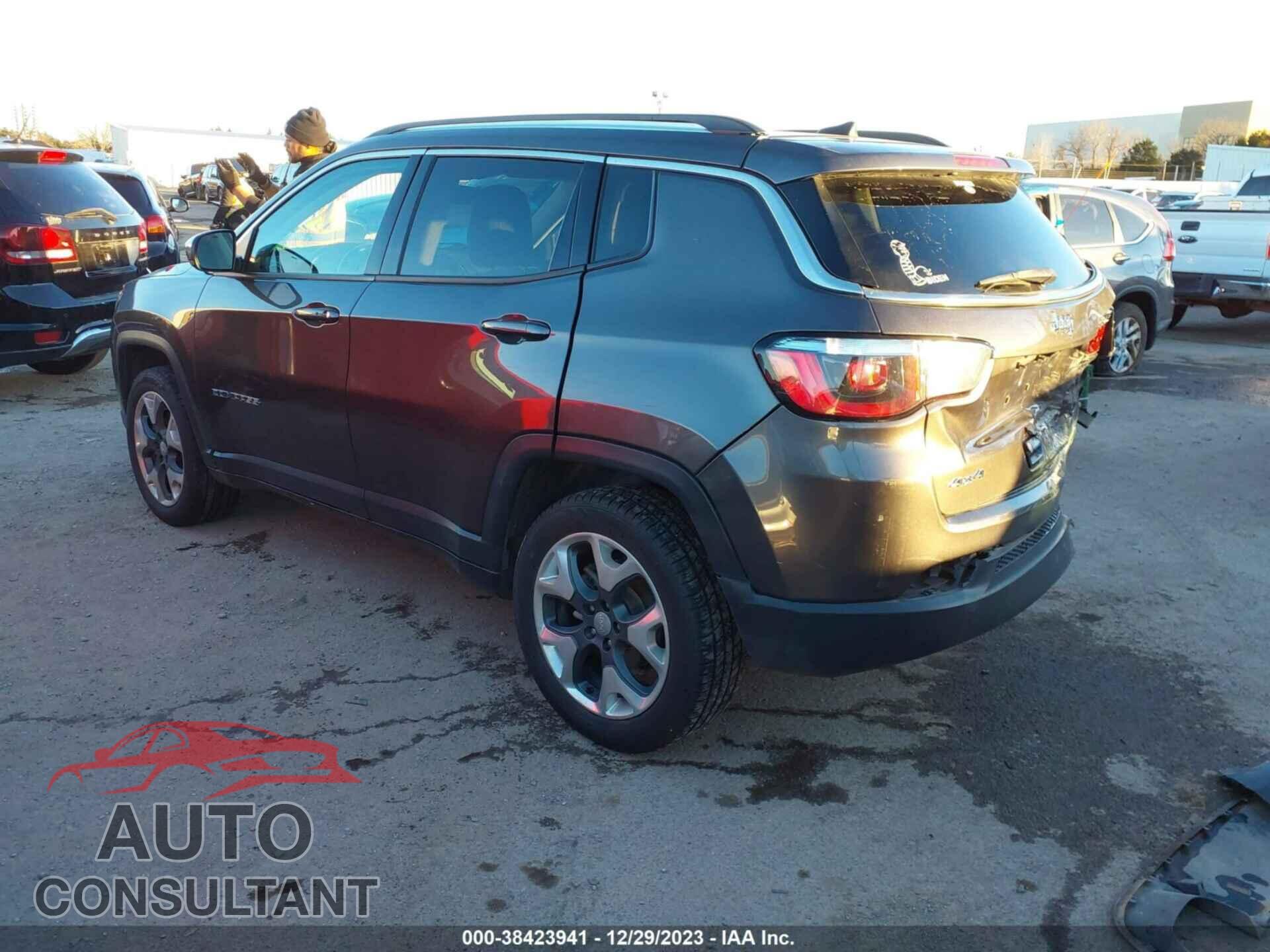 JEEP COMPASS 2019 - 3C4NJDCB3KT780704