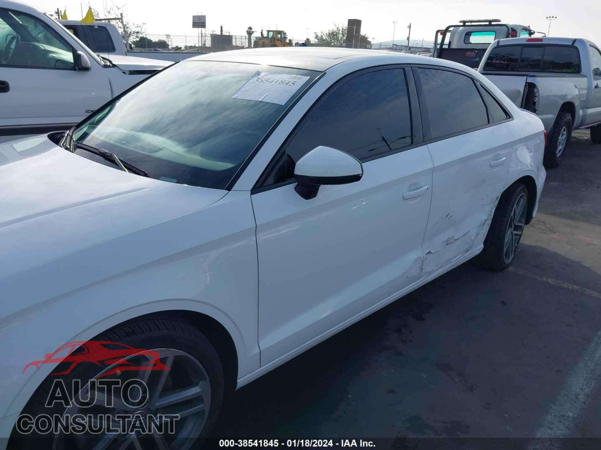 AUDI A3 2017 - WAUAUGFF0H1034911