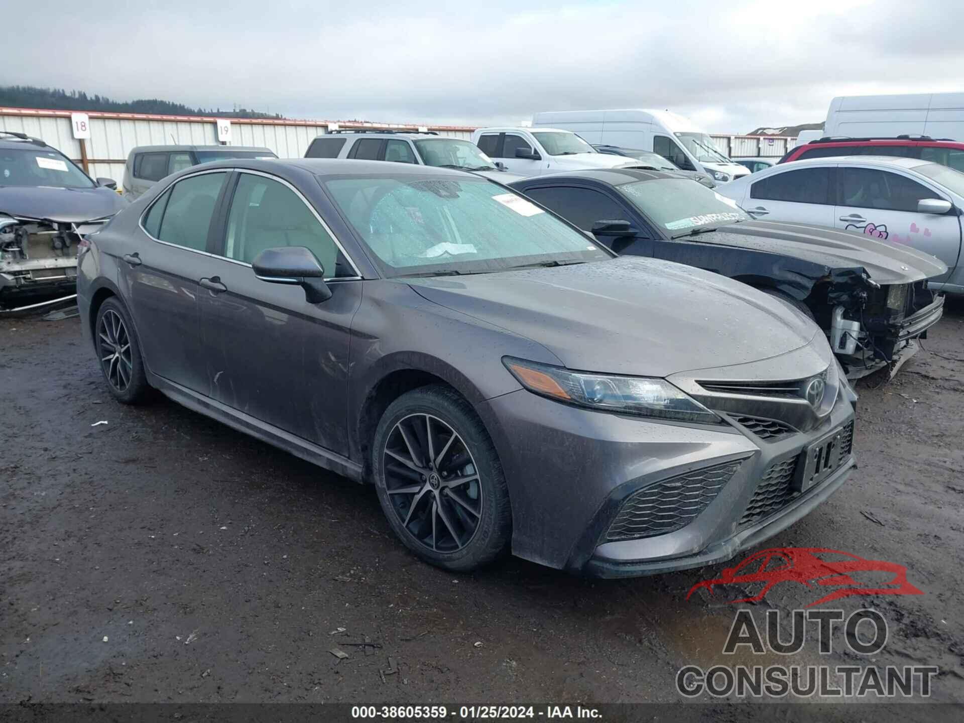 TOYOTA CAMRY 2022 - 4T1G11BK8NU068719