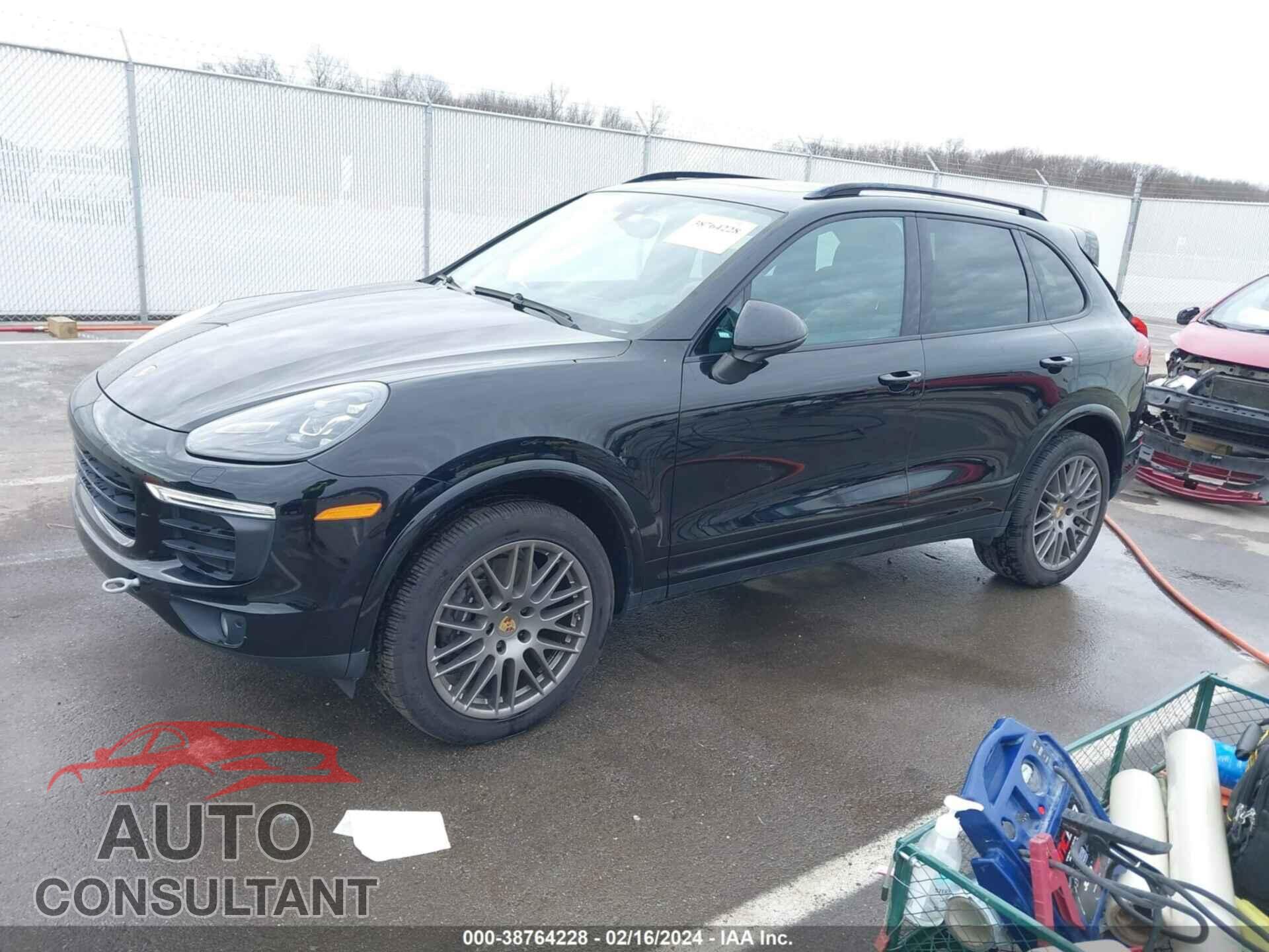PORSCHE CAYENNE 2017 - WP1AA2A26HKA81730