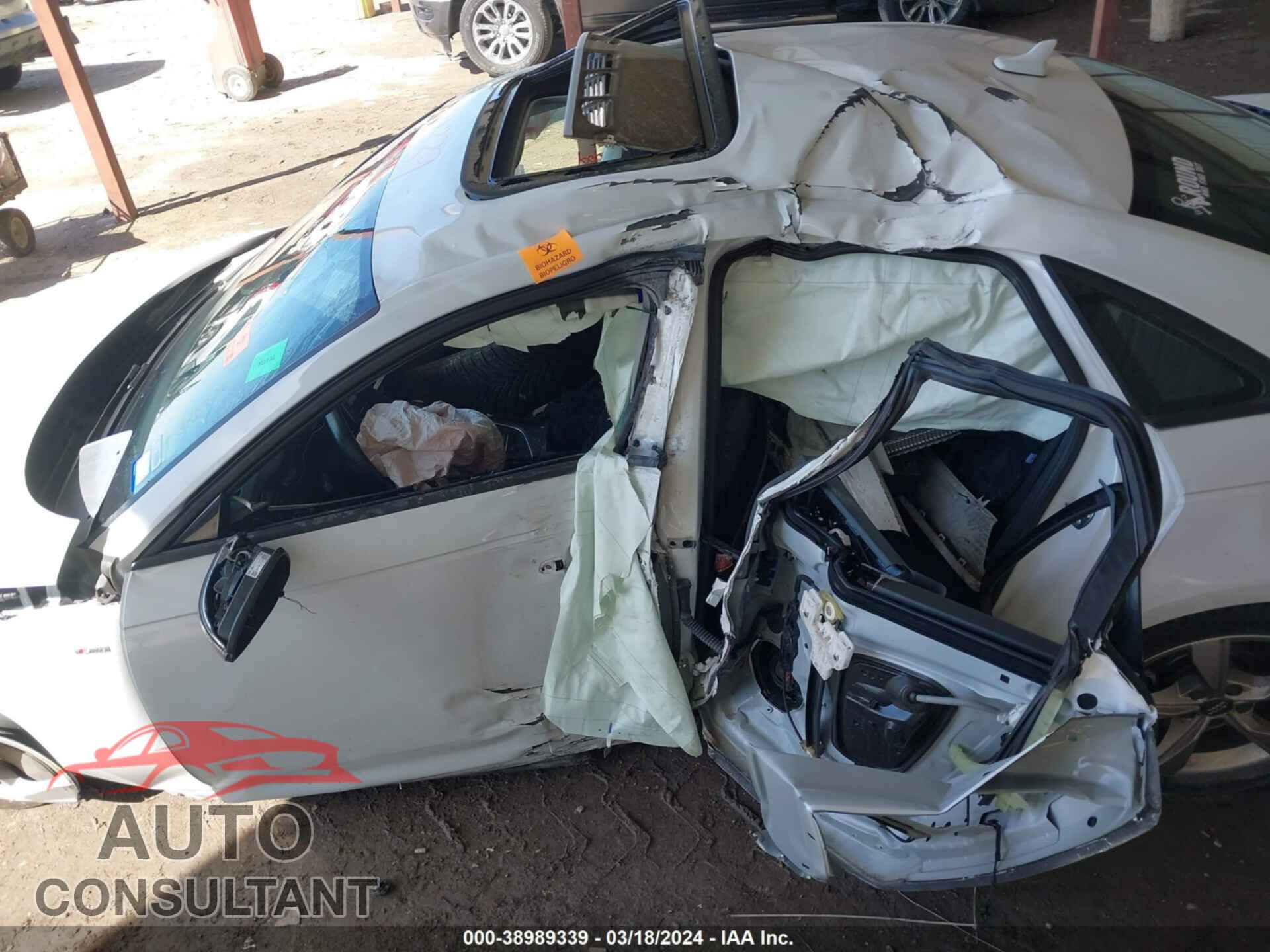 AUDI A4 2018 - WAUDNAF40JA068598
