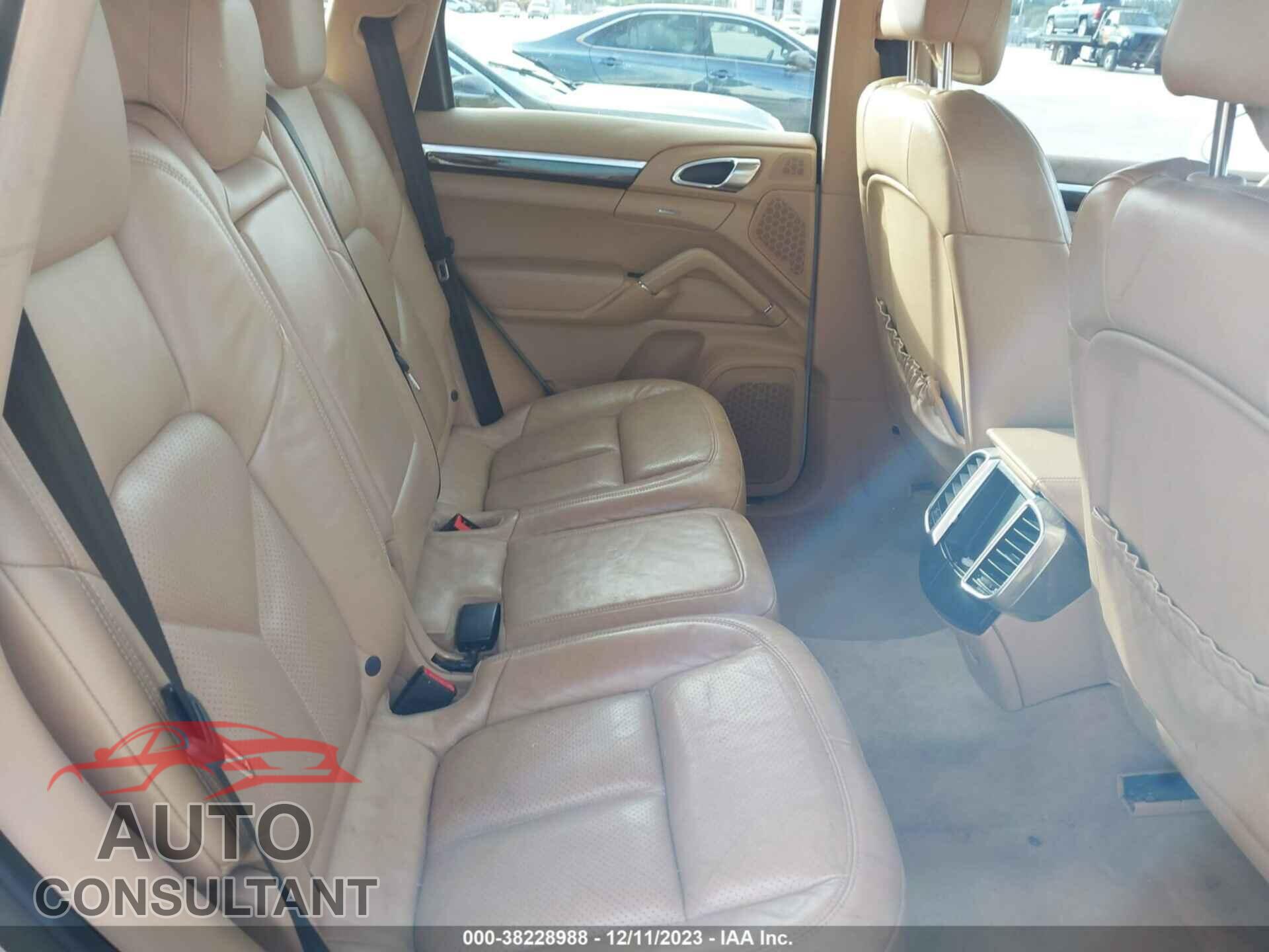PORSCHE CAYENNE 2016 - WP1AA2A22GLA06368