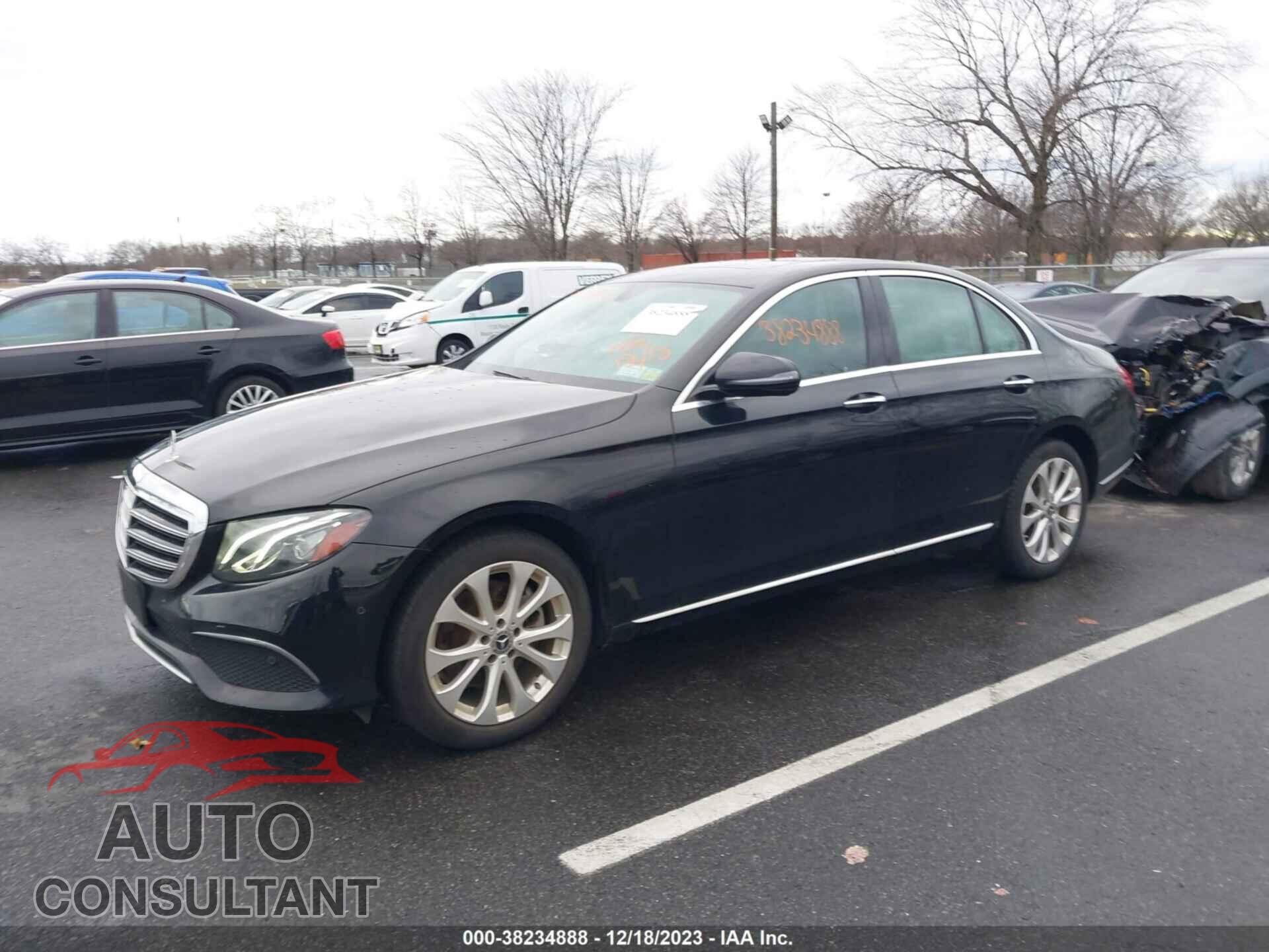 MERCEDES-BENZ E 300 2018 - WDDZF4KB2JA476733