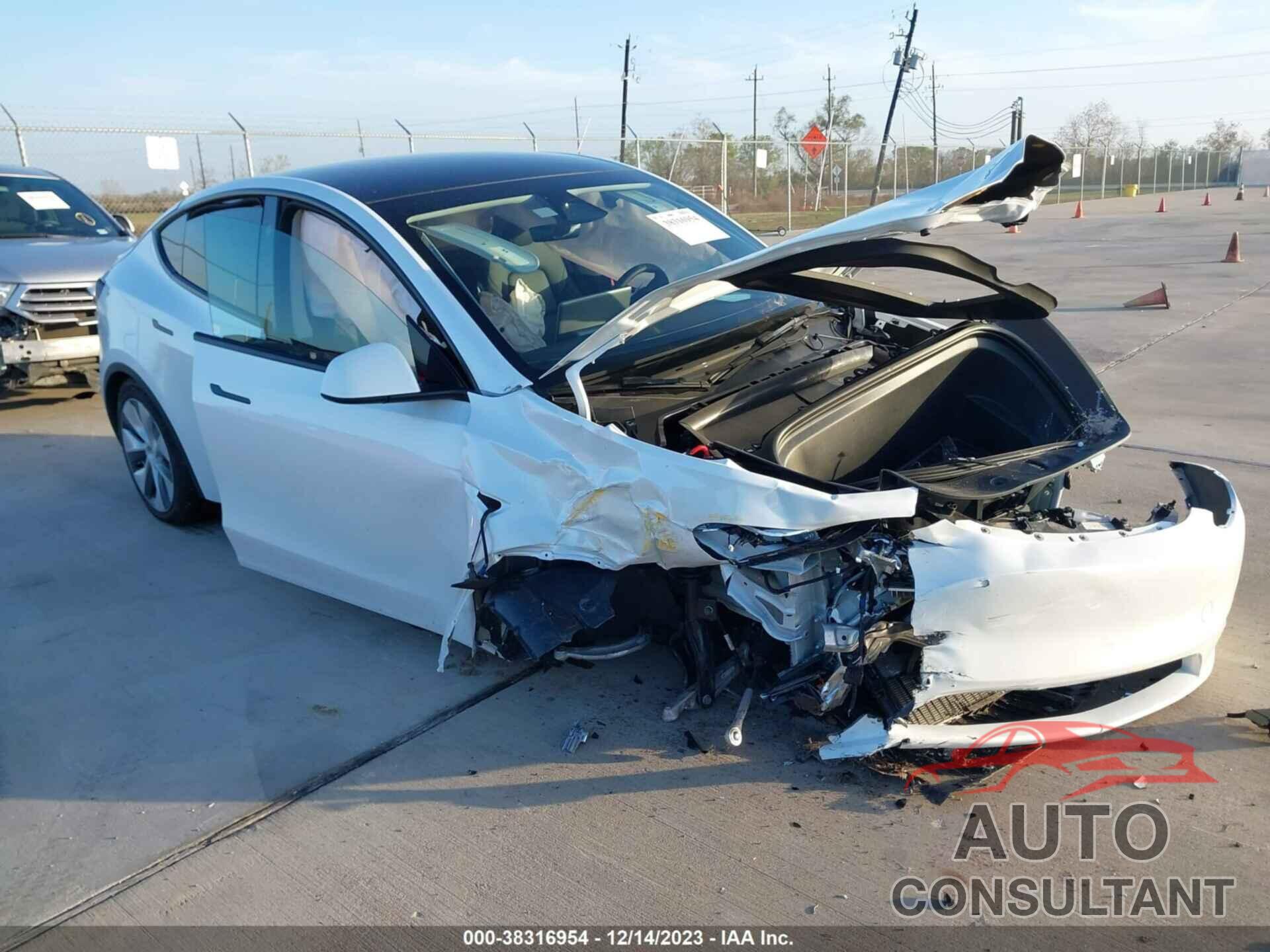TESLA MODEL Y 2023 - 7SAYGDEE6PA148515