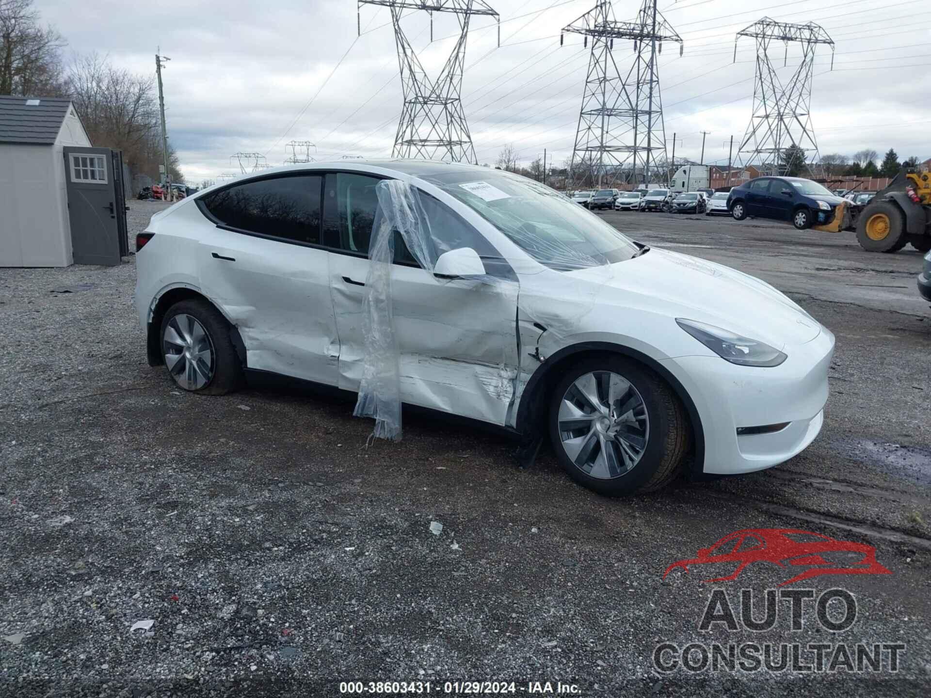 TESLA MODEL Y 2023 - 7SAYGAEE0PF871701