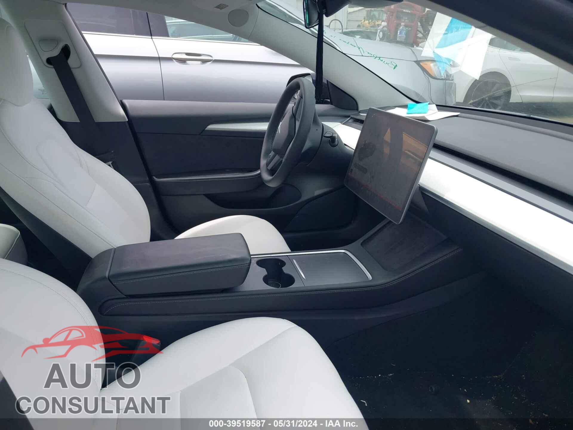 TESLA MODEL 3 2021 - 5YJ3E1EC5MF092530