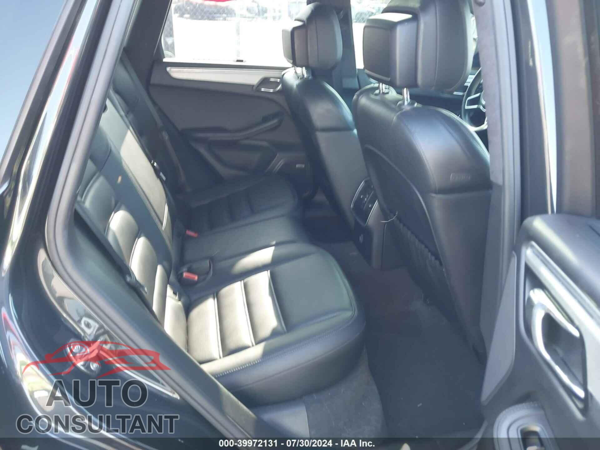 PORSCHE MACAN 2017 - WP1AF2A53HLB61234