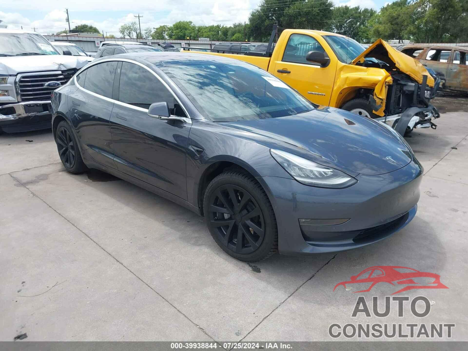 TESLA MODEL 3 2018 - 5YJ3E1EA1JF045327