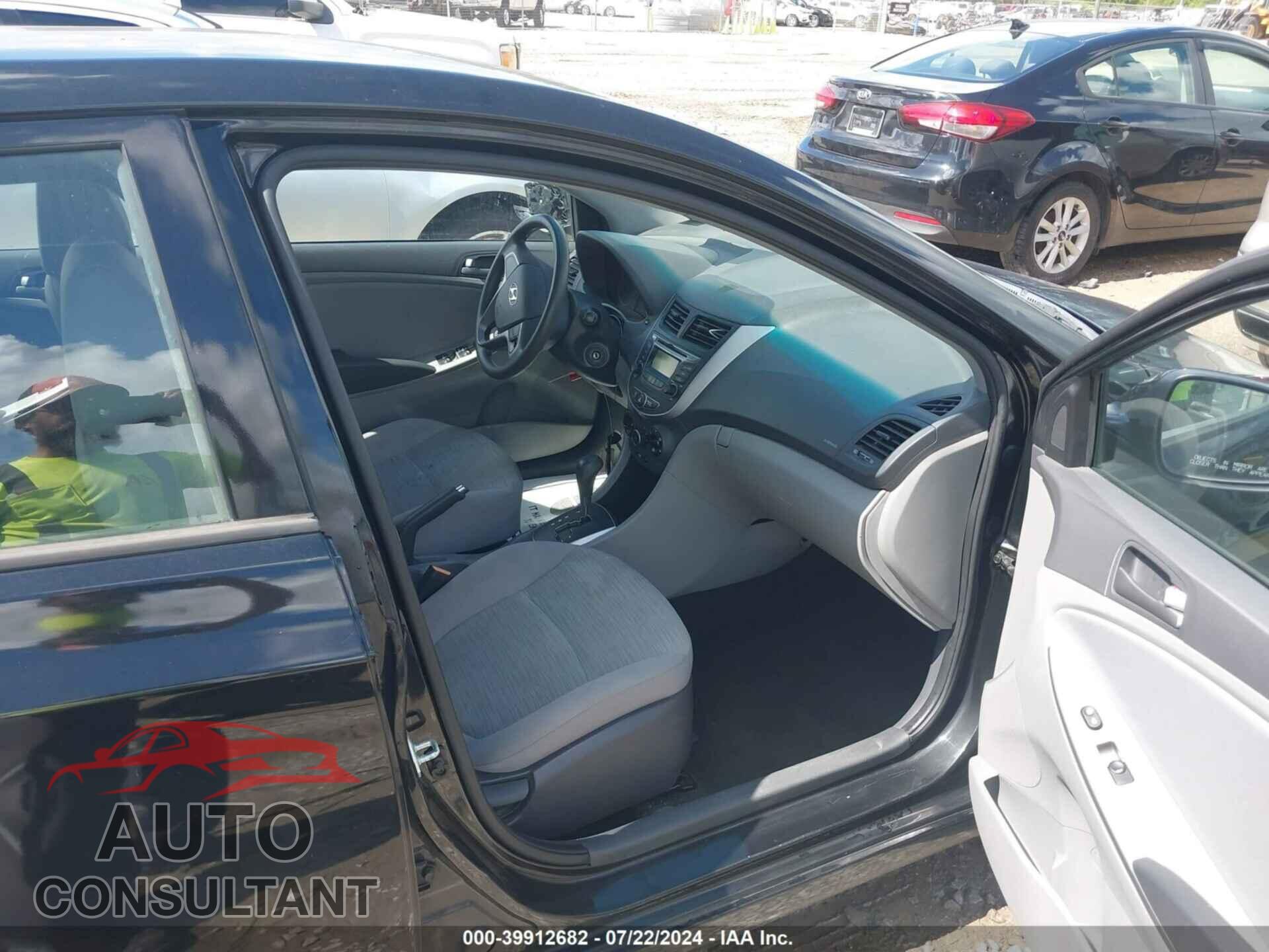 HYUNDAI ACCENT 2017 - KMHCT5AE2HU305110