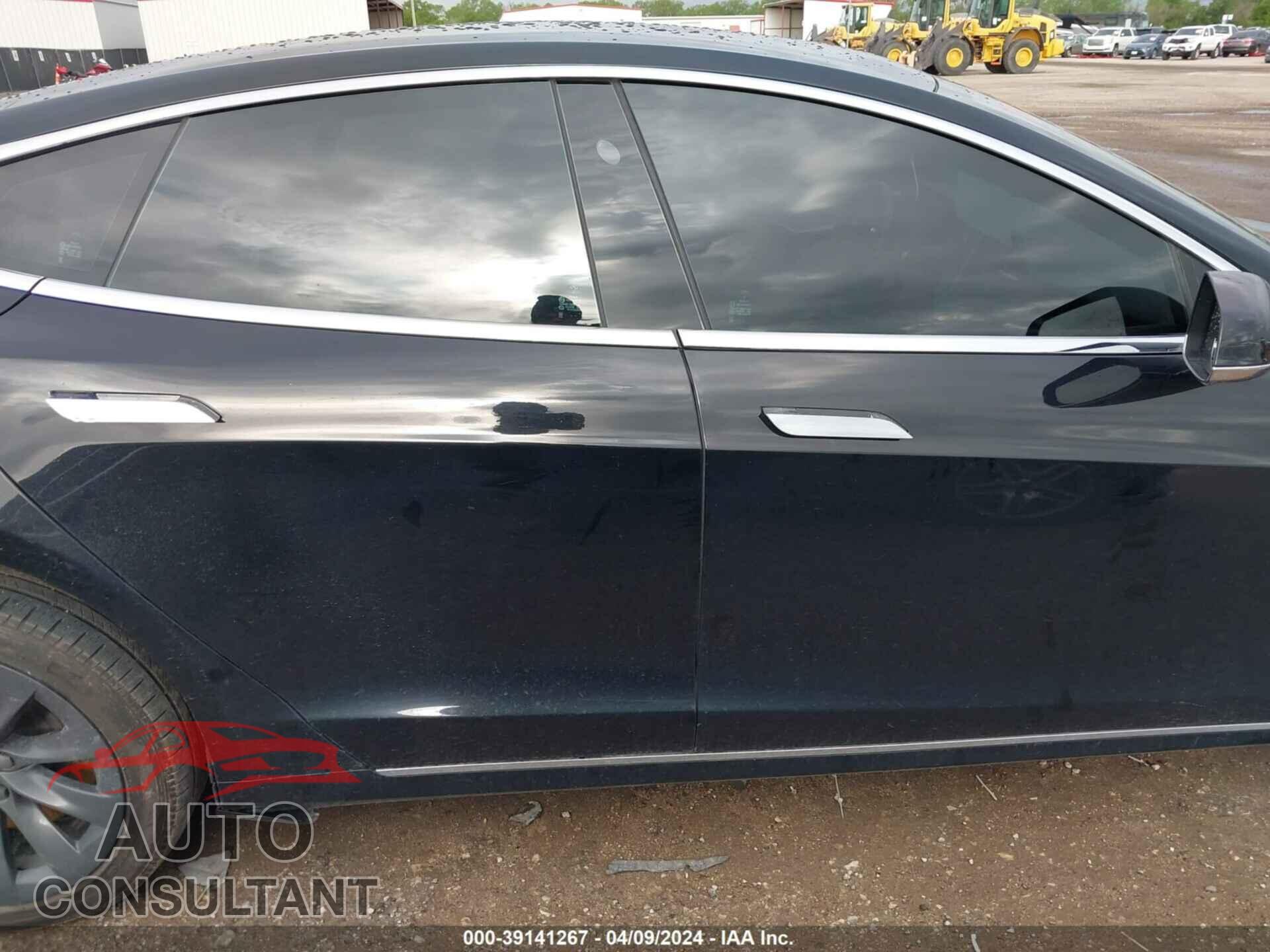 TESLA MODEL S 2018 - 5YJSA1E23JF286158