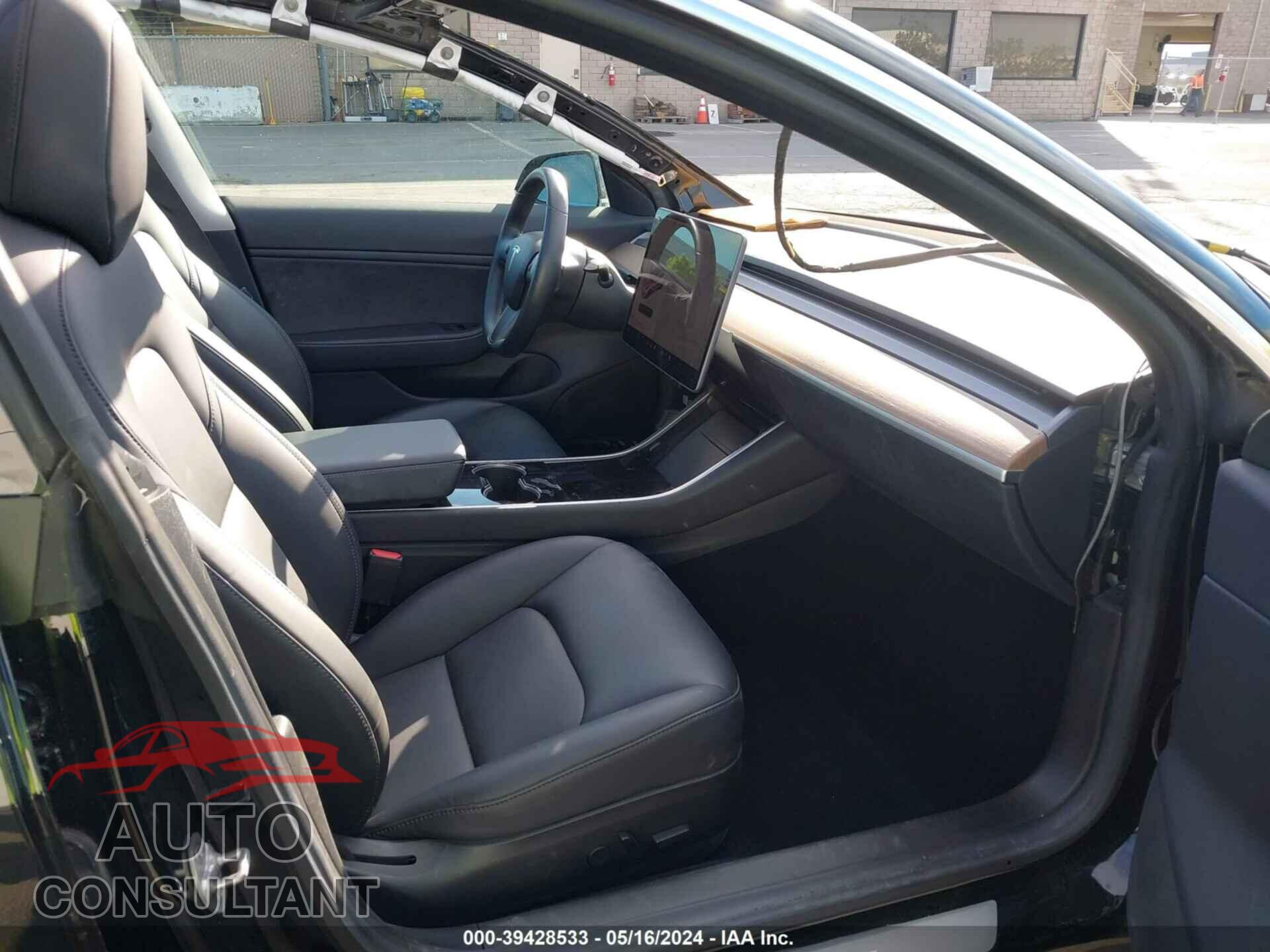 TESLA MODEL 3 2018 - 5YJ3E1EAXJF039736