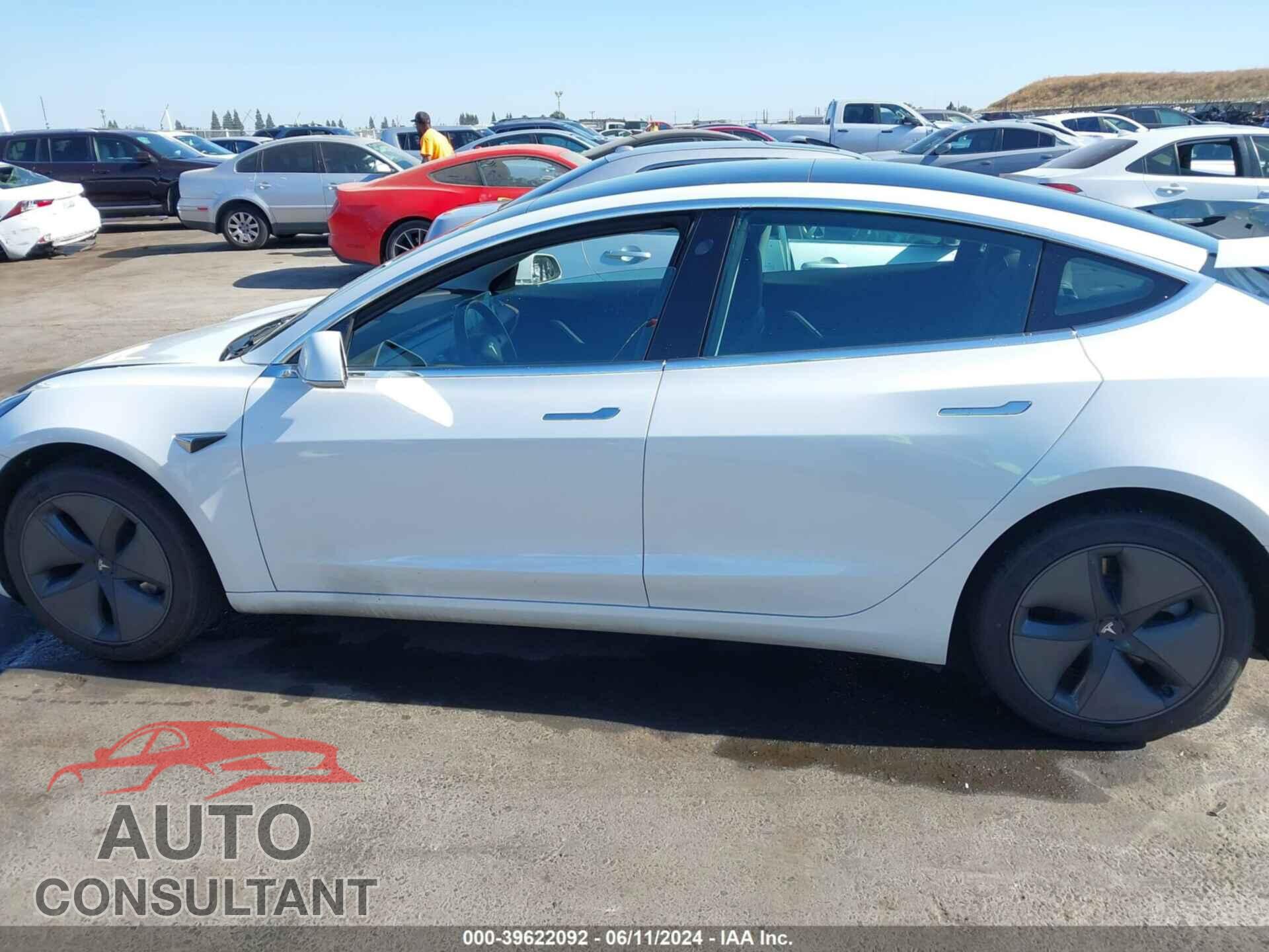 TESLA MODEL 3 2019 - 5YJ3E1EA1KF484450