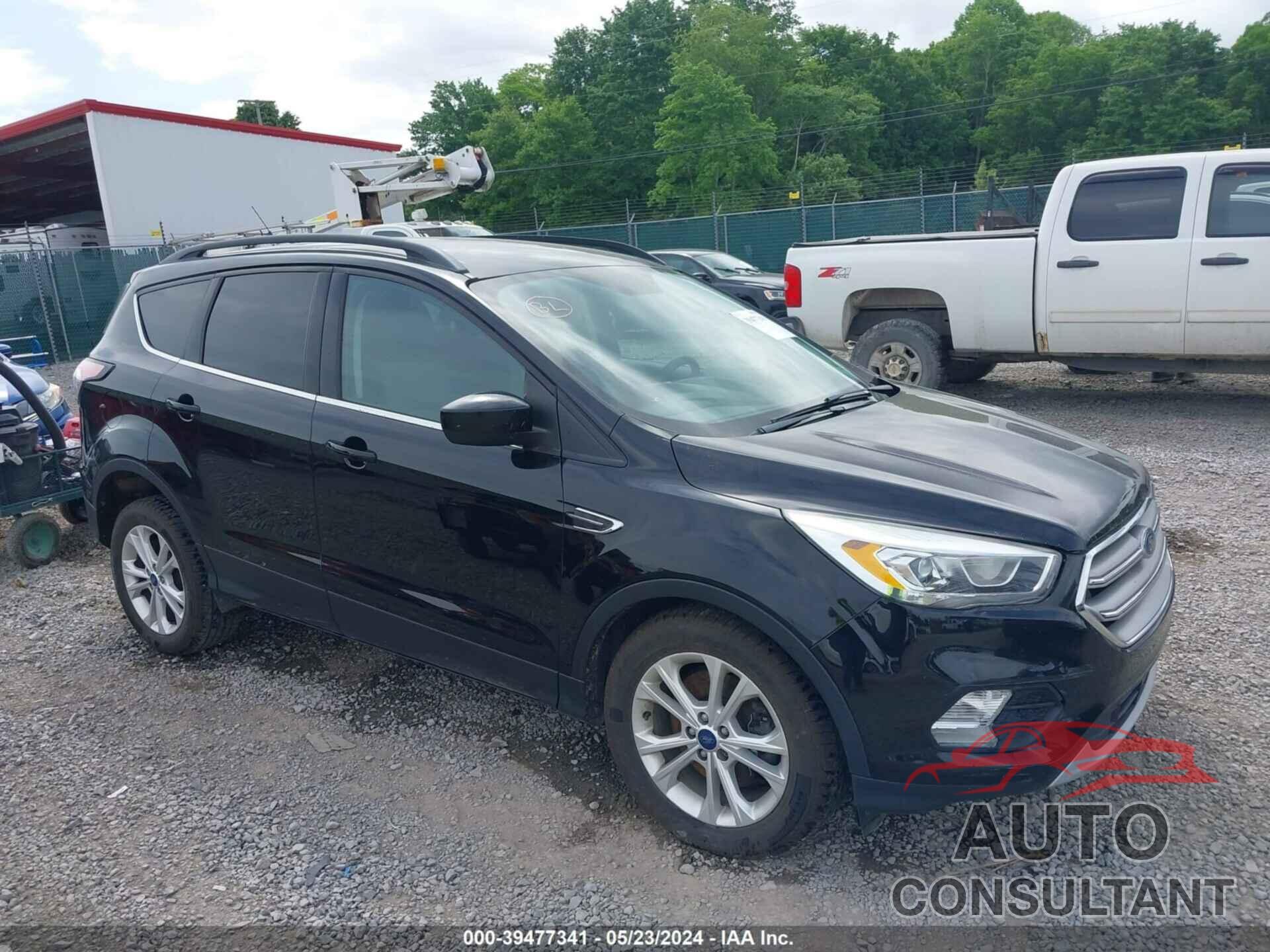 FORD ESCAPE 2017 - 1FMCU9GD1HUC76377