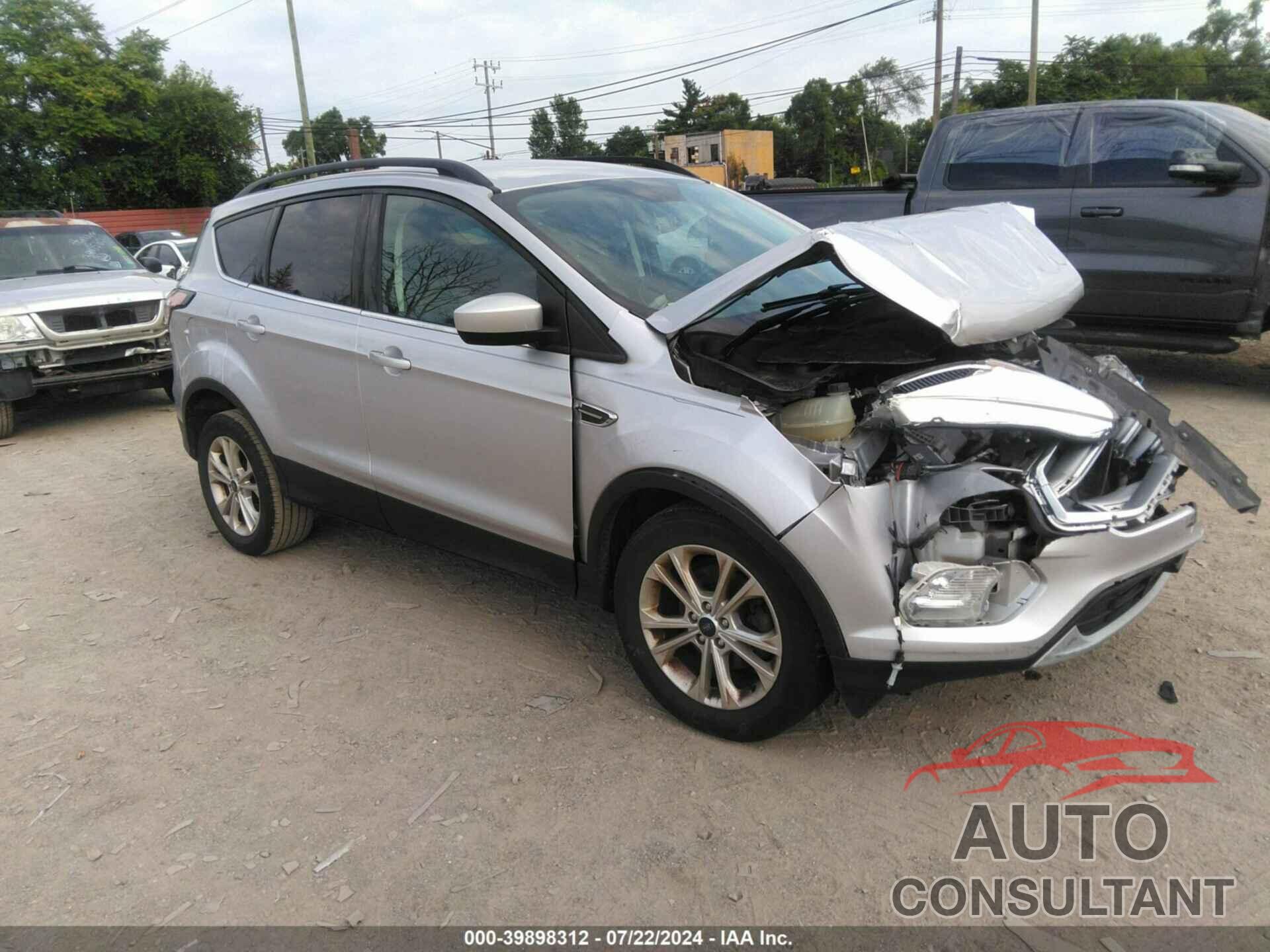 FORD ESCAPE 2017 - 1FMCU0GD4HUD73603