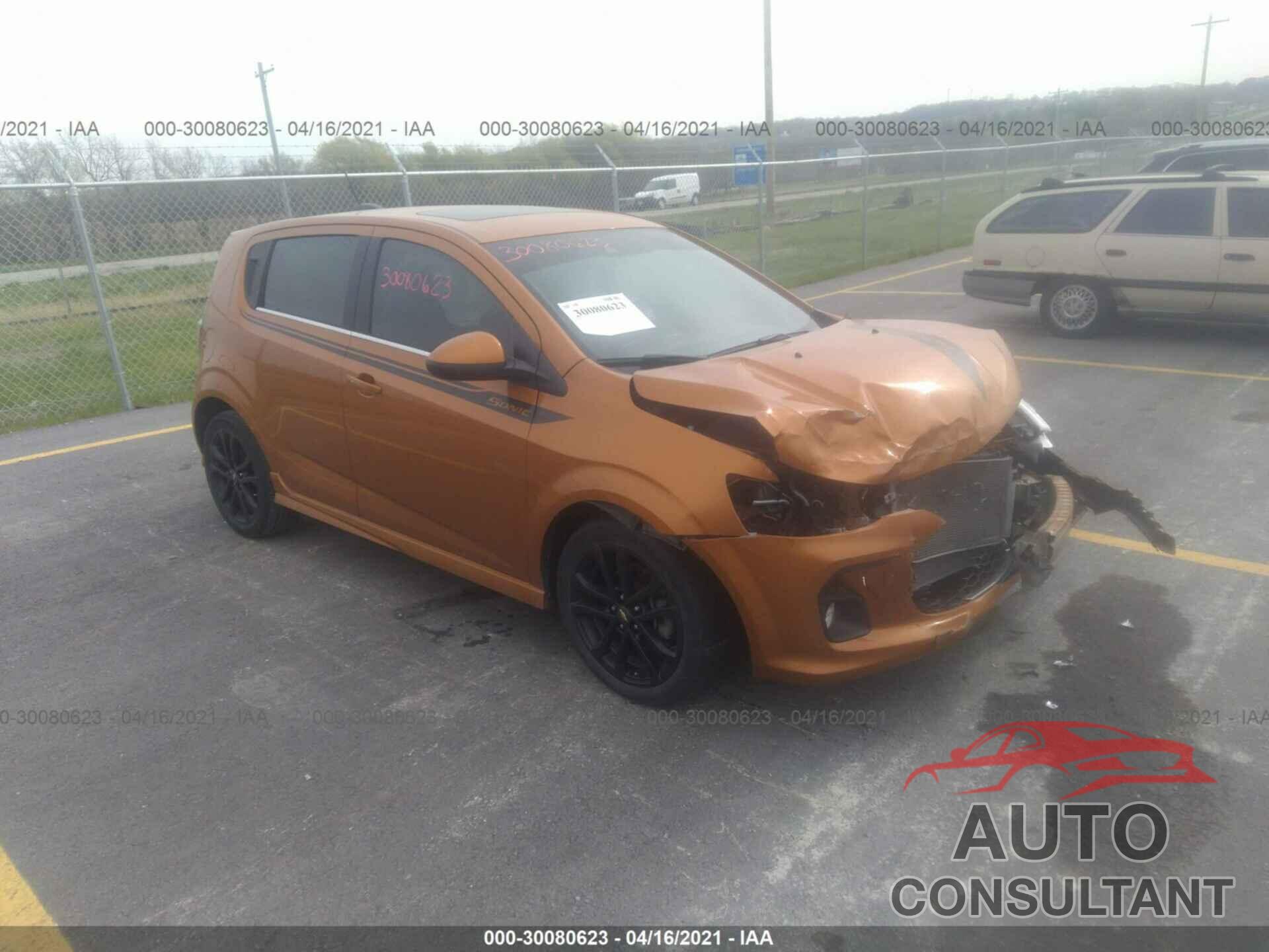 CHEVROLET SONIC 2017 - 1G1JF6SB6H4125490