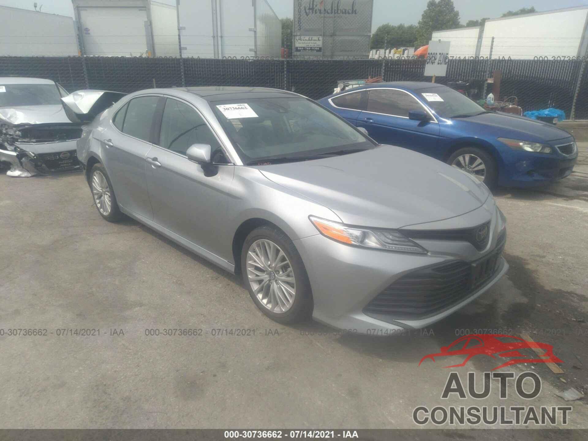 TOYOTA CAMRY 2019 - 4T1B11HK0KU800273