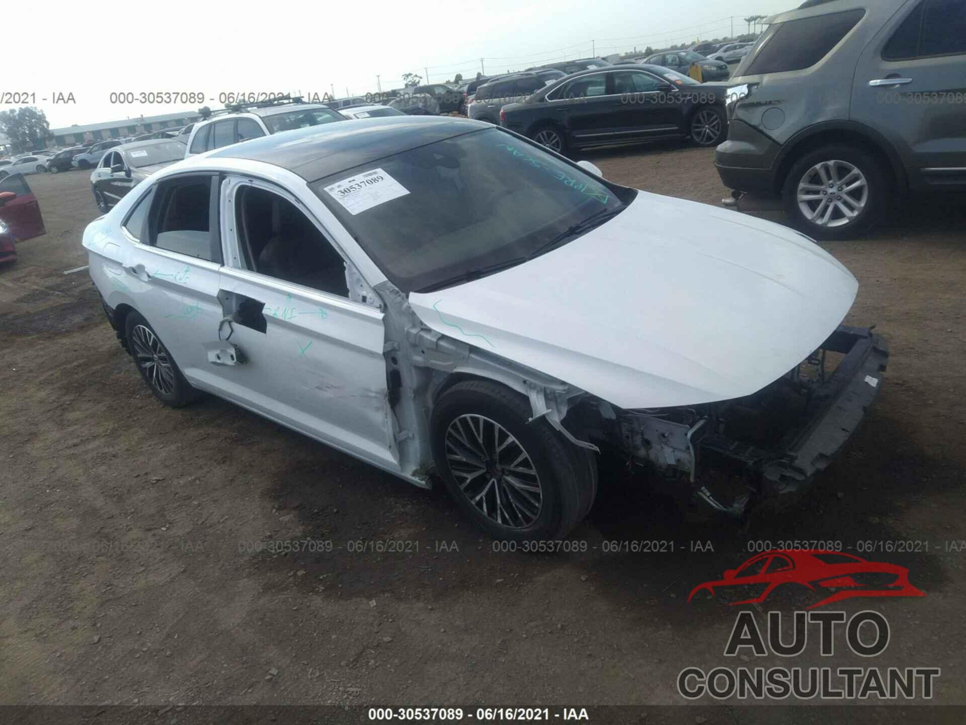 VOLKSWAGEN JETTA 2019 - 3VWE57BU1KM193868