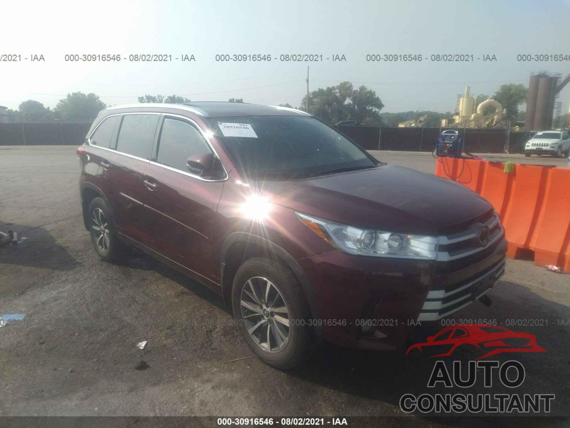 TOYOTA HIGHLANDER 2018 - 5TDJZRFH7JS878664