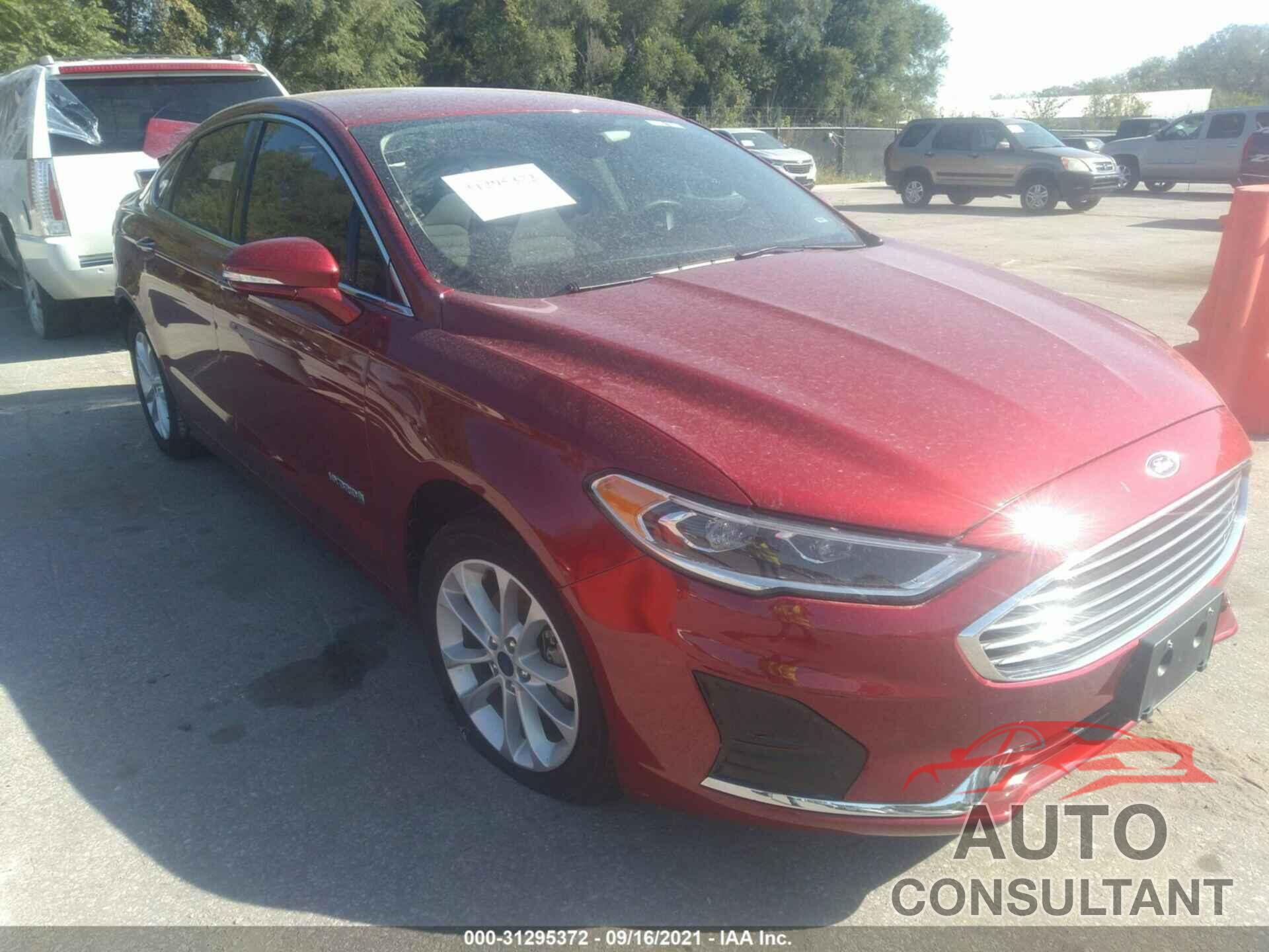 FORD FUSION HYBRID 2019 - 3FA6P0MU8KR259136