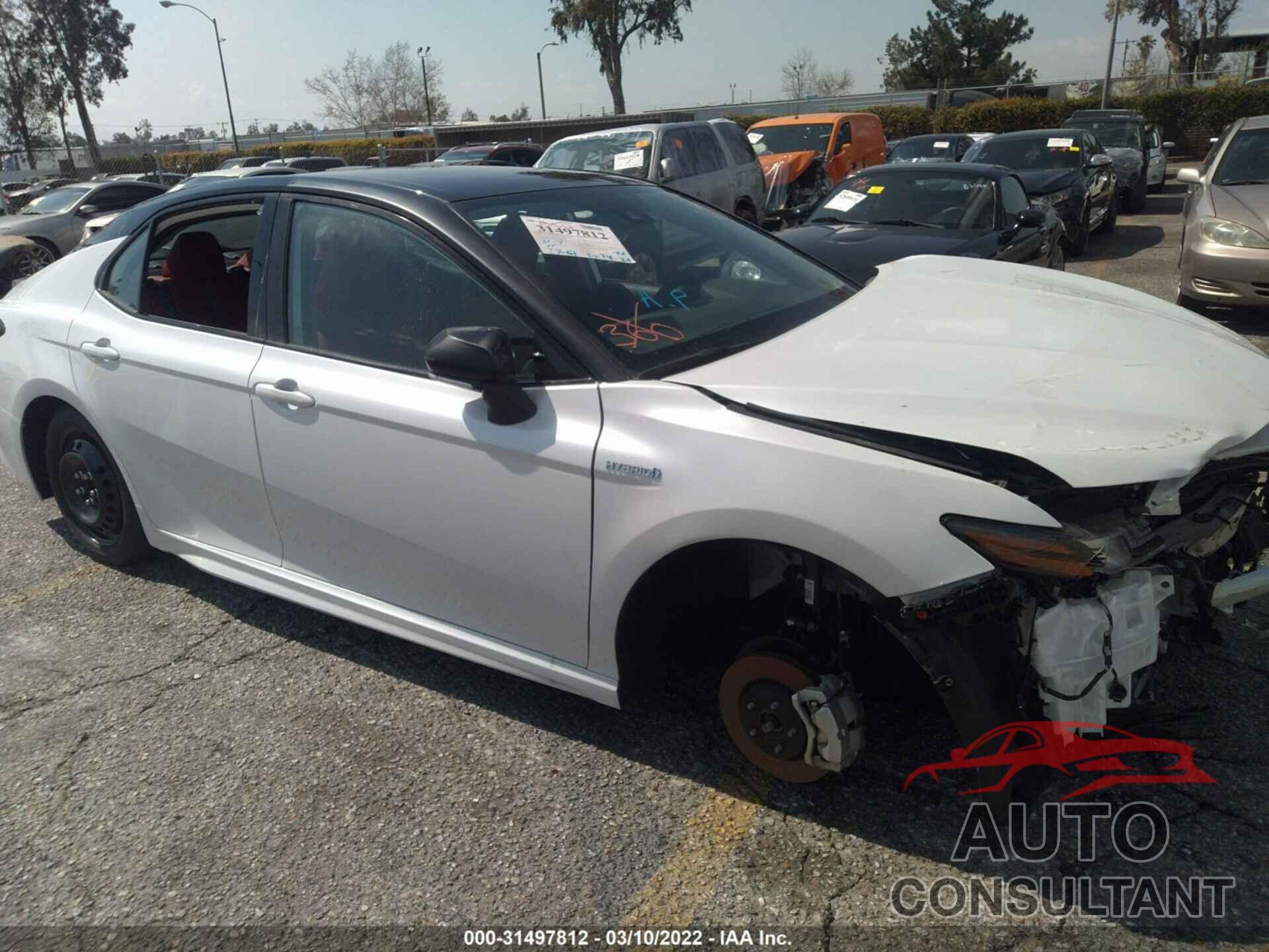 TOYOTA CAMRY 2021 - 4T1K31AK8MU028841