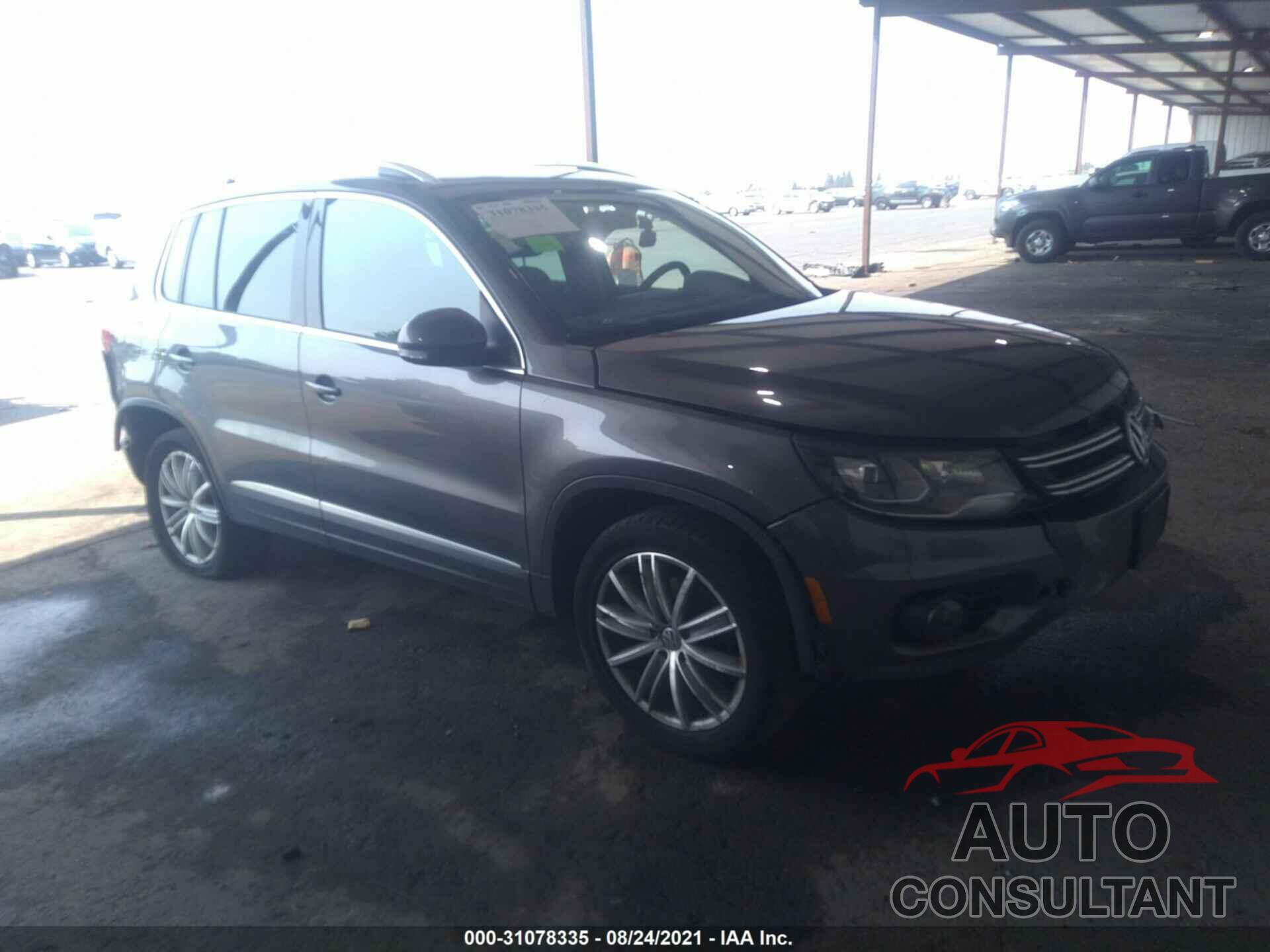 VOLKSWAGEN TIGUAN 2016 - WVGAV7AX5GW031502