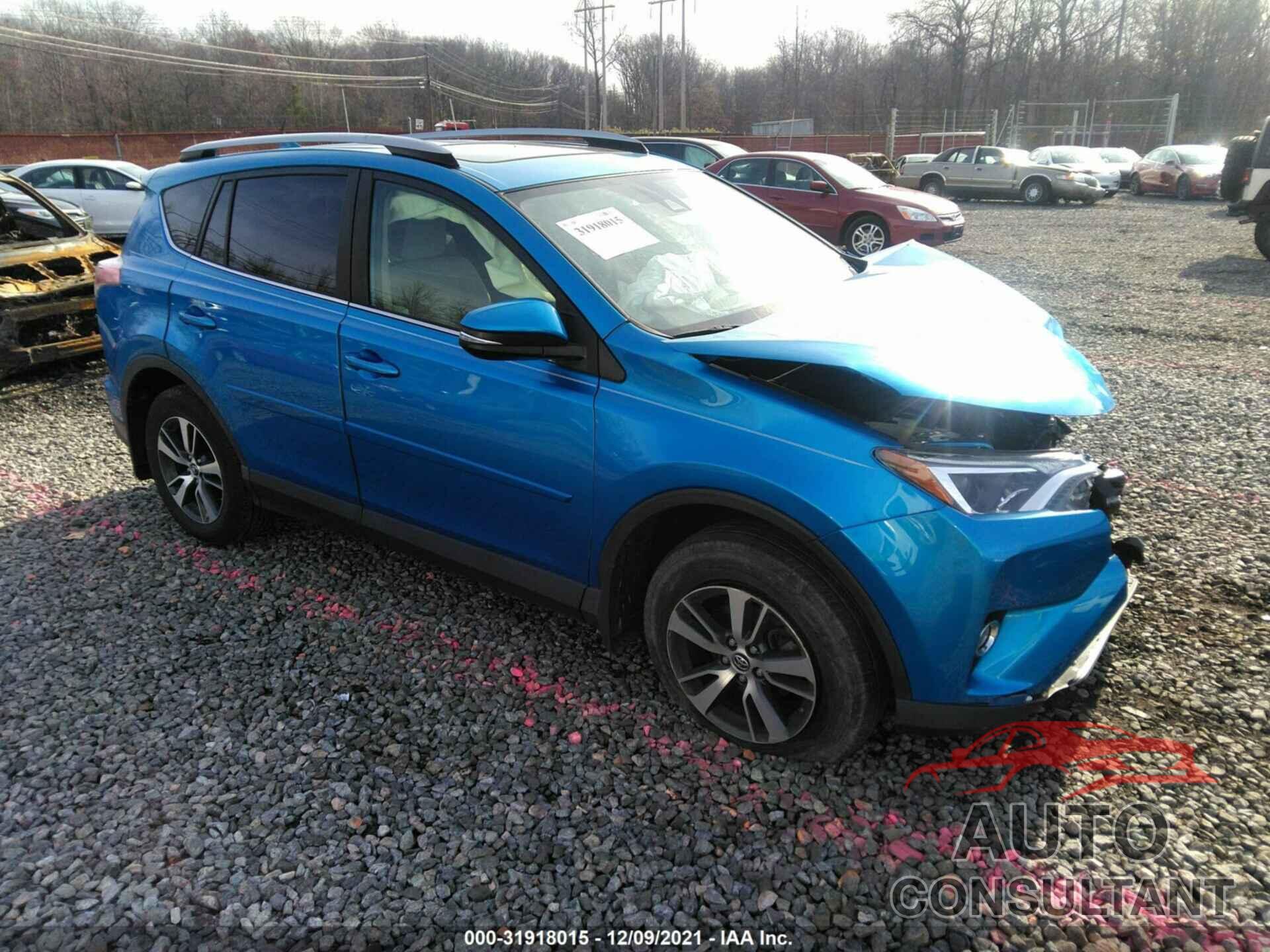 TOYOTA RAV4 2018 - JTMRFREV2JJ176400
