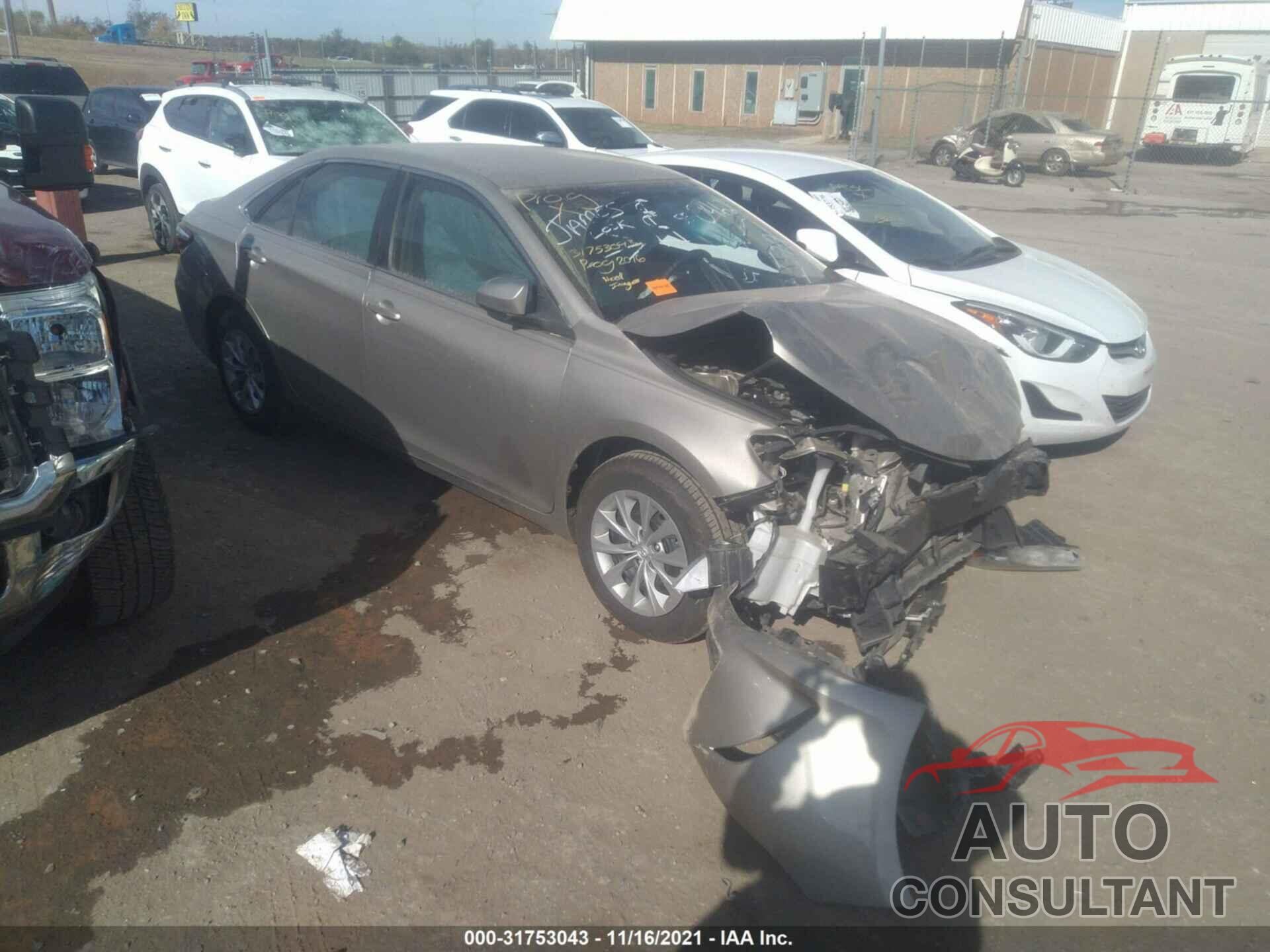 TOYOTA CAMRY 2016 - 4T4BF1FKXGR550462