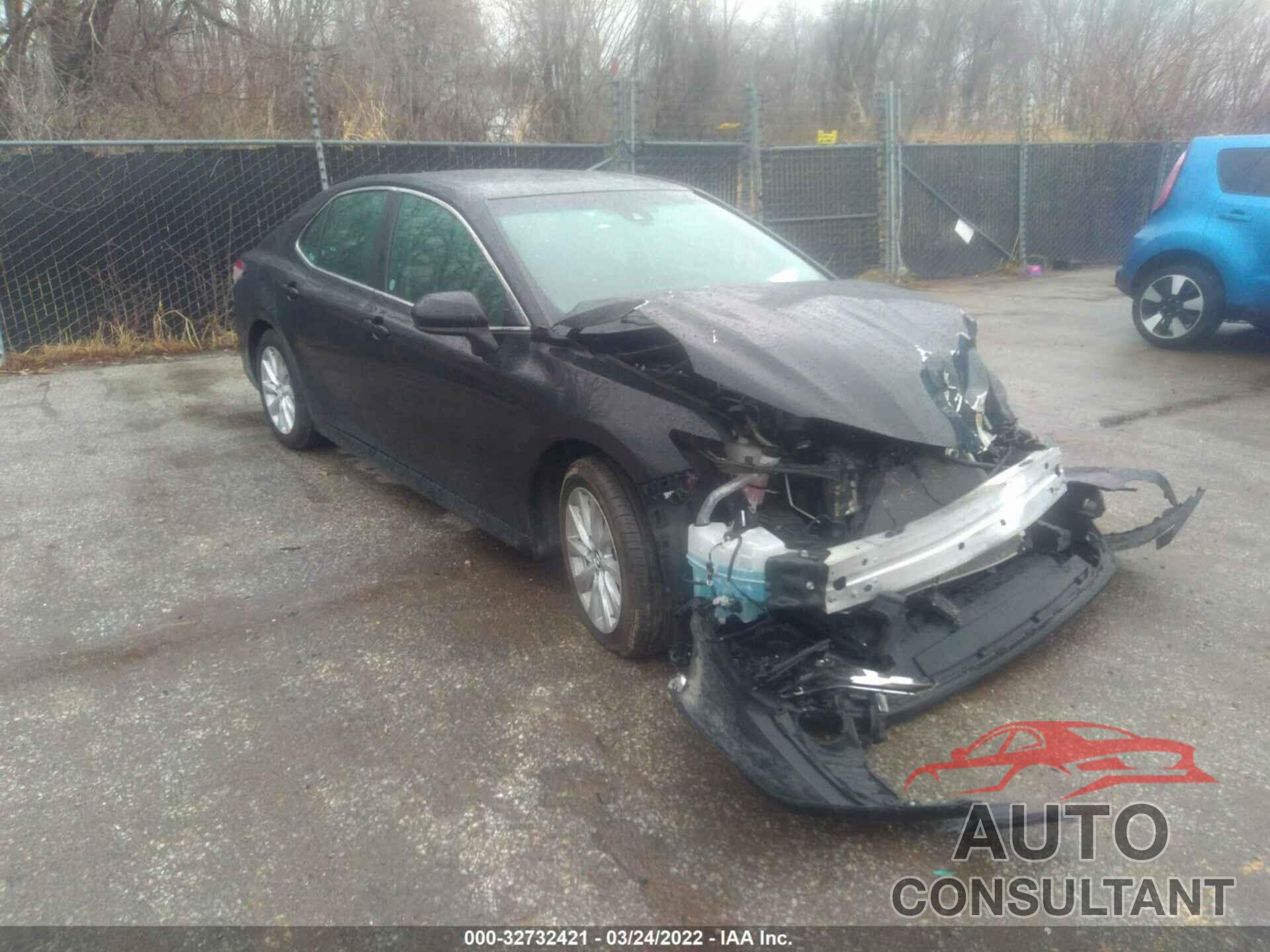 2020 CAMRY TOYOTA