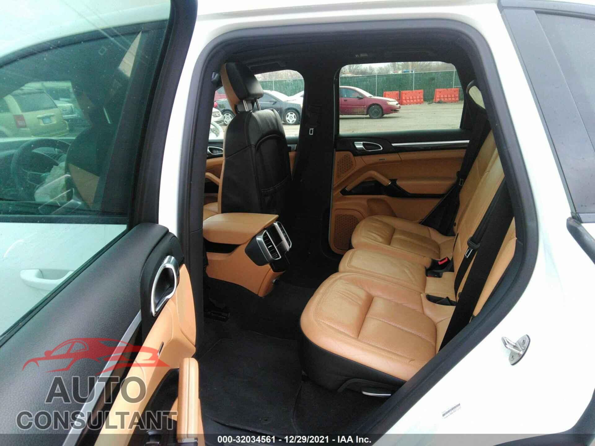 PORSCHE CAYENNE 2016 - WP1AA2A20GLA05722