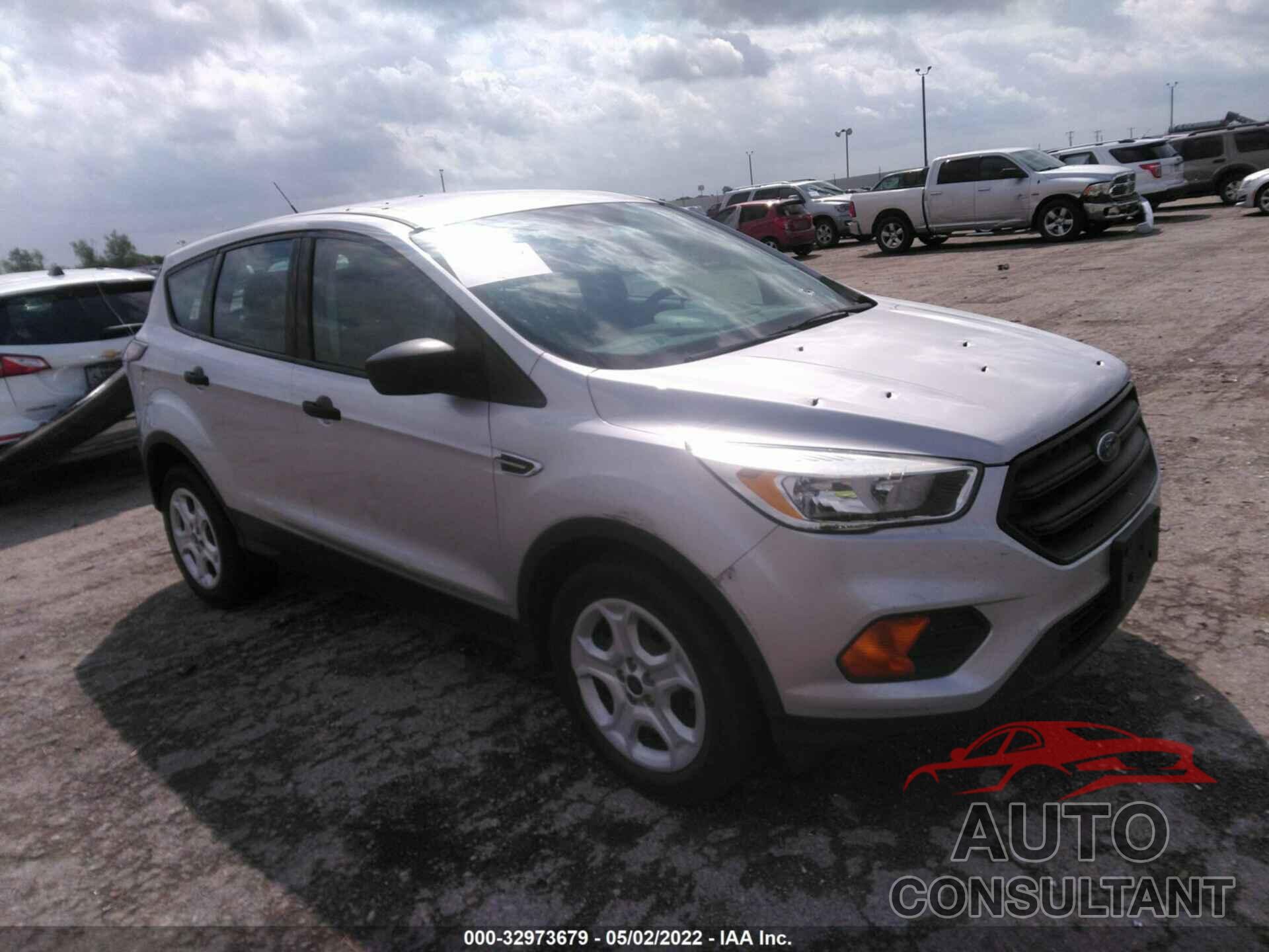 FORD ESCAPE 2017 - 1FMCU0F75HUB42897