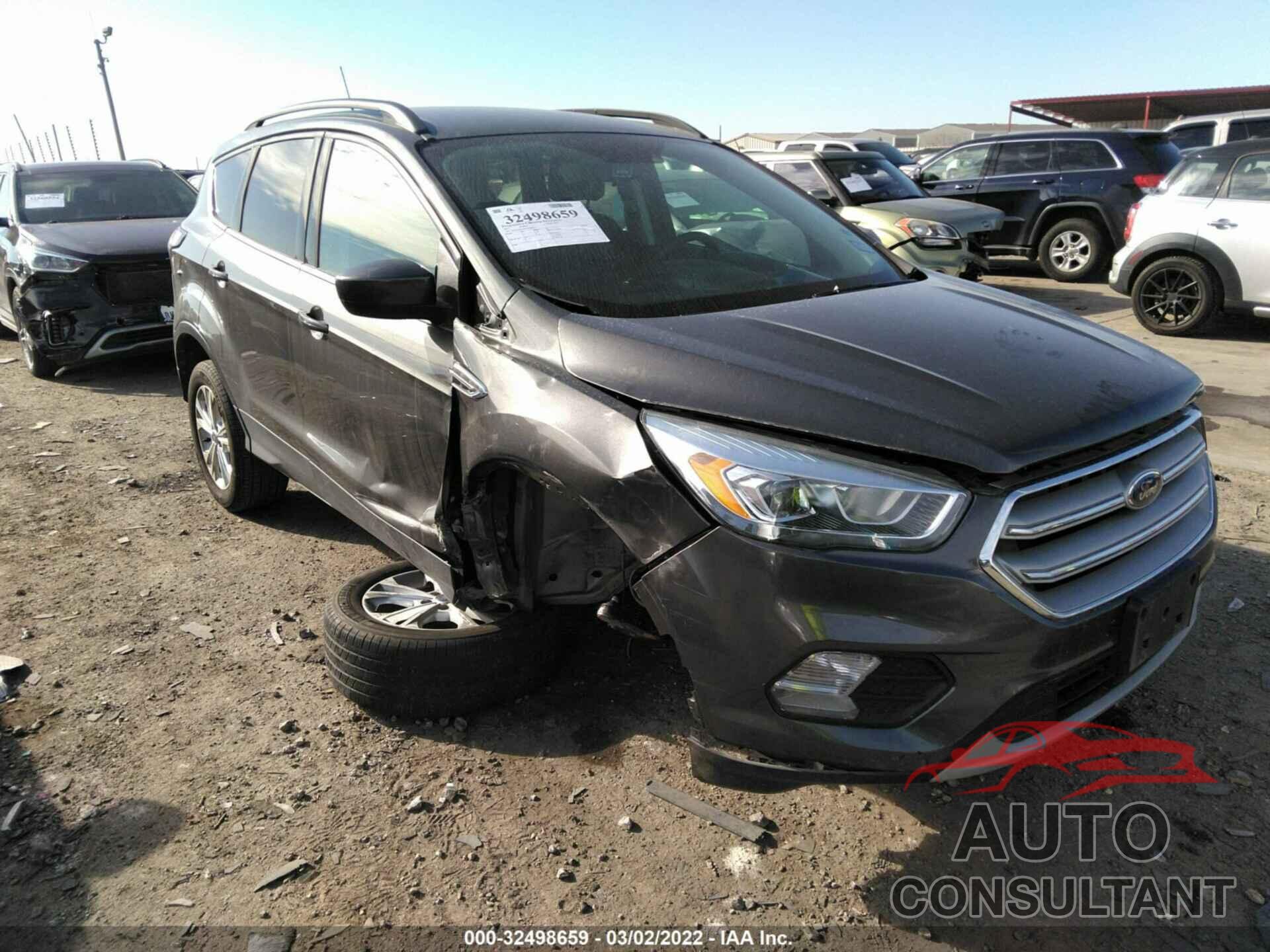 FORD ESCAPE 2017 - 1FMCU0GD5HUC00835
