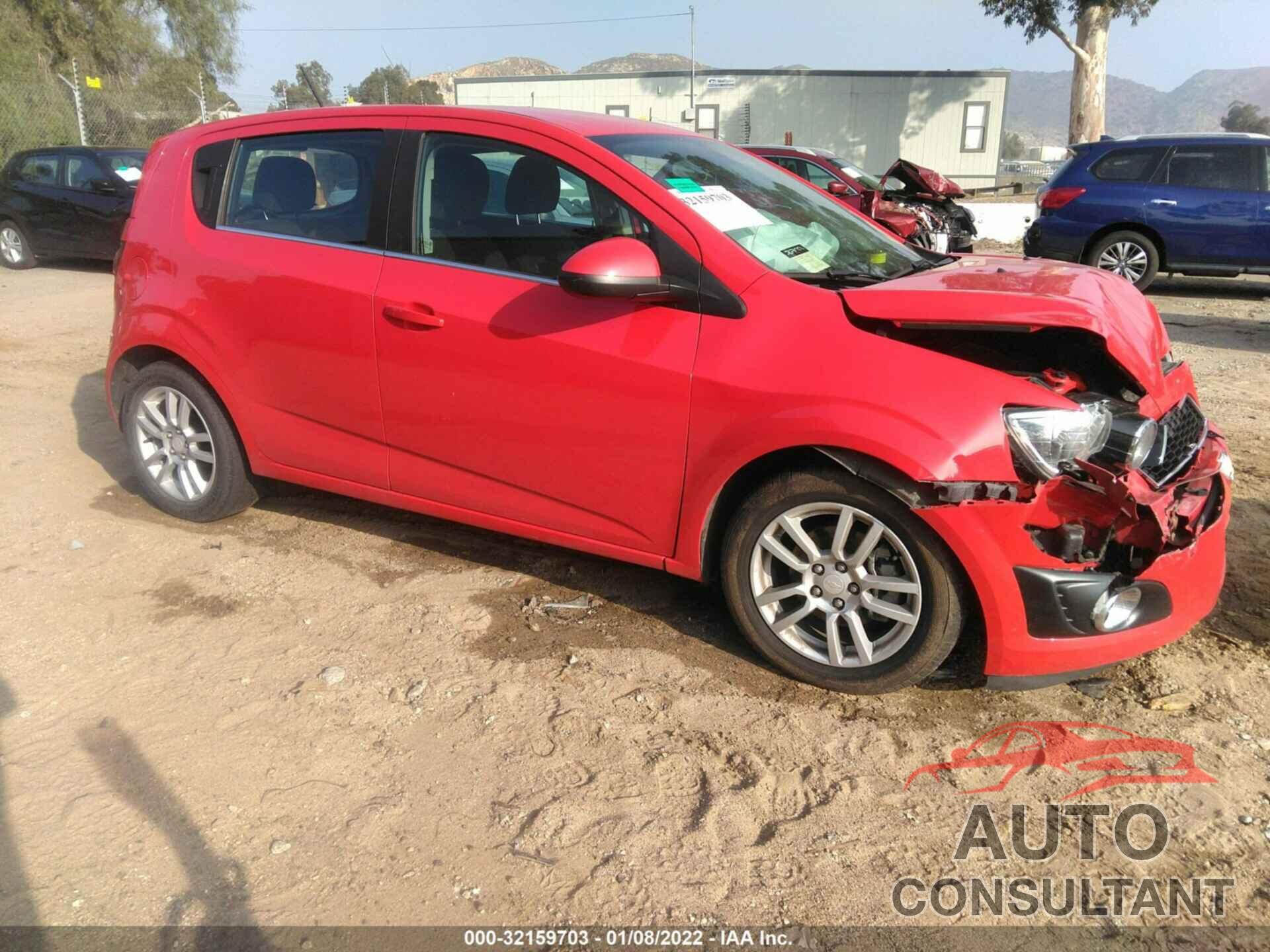 CHEVROLET SONIC 2016 - 1G1JC6SG5G4122745